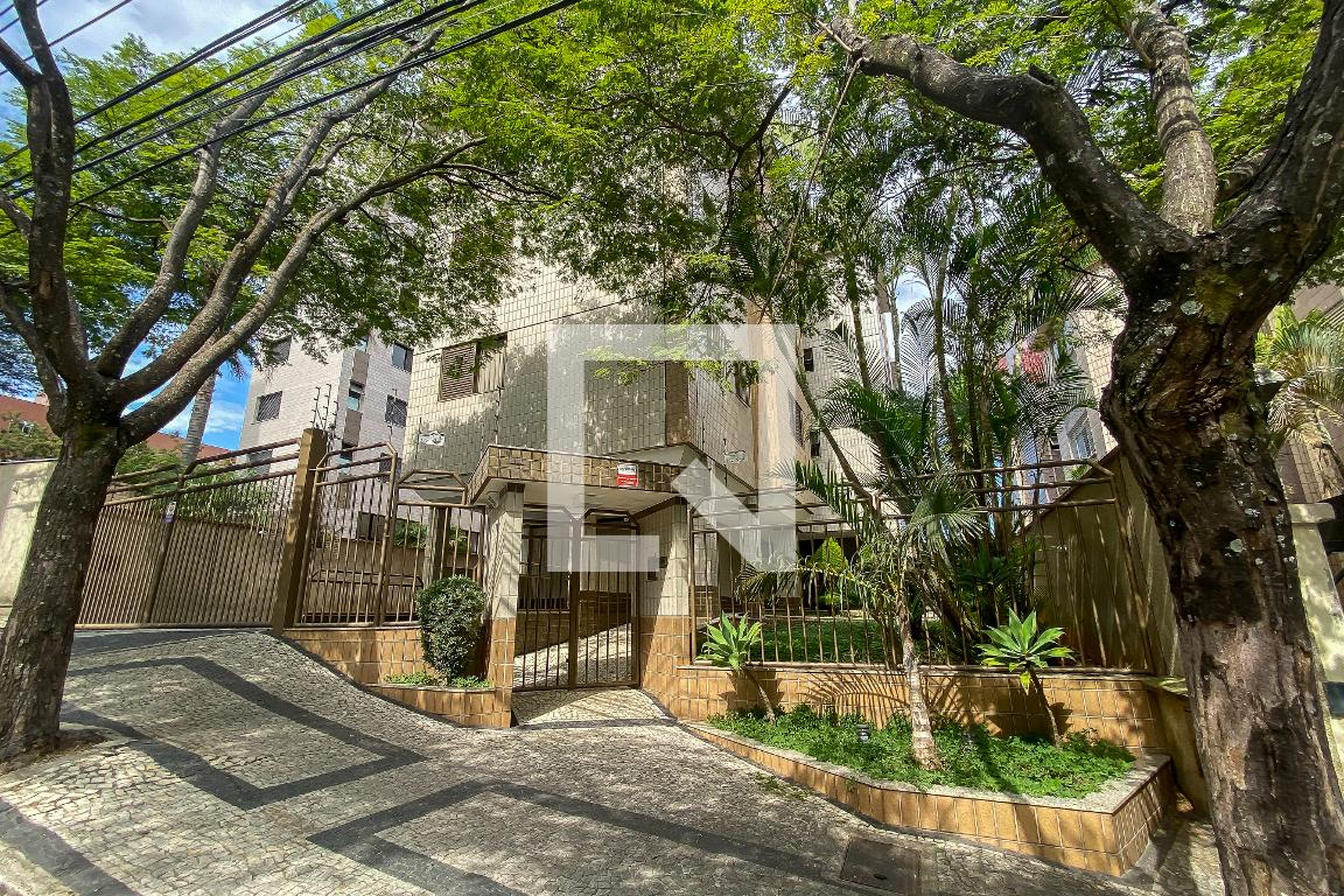 Fachada Condomínio em Rua Stella Hanriot, 186