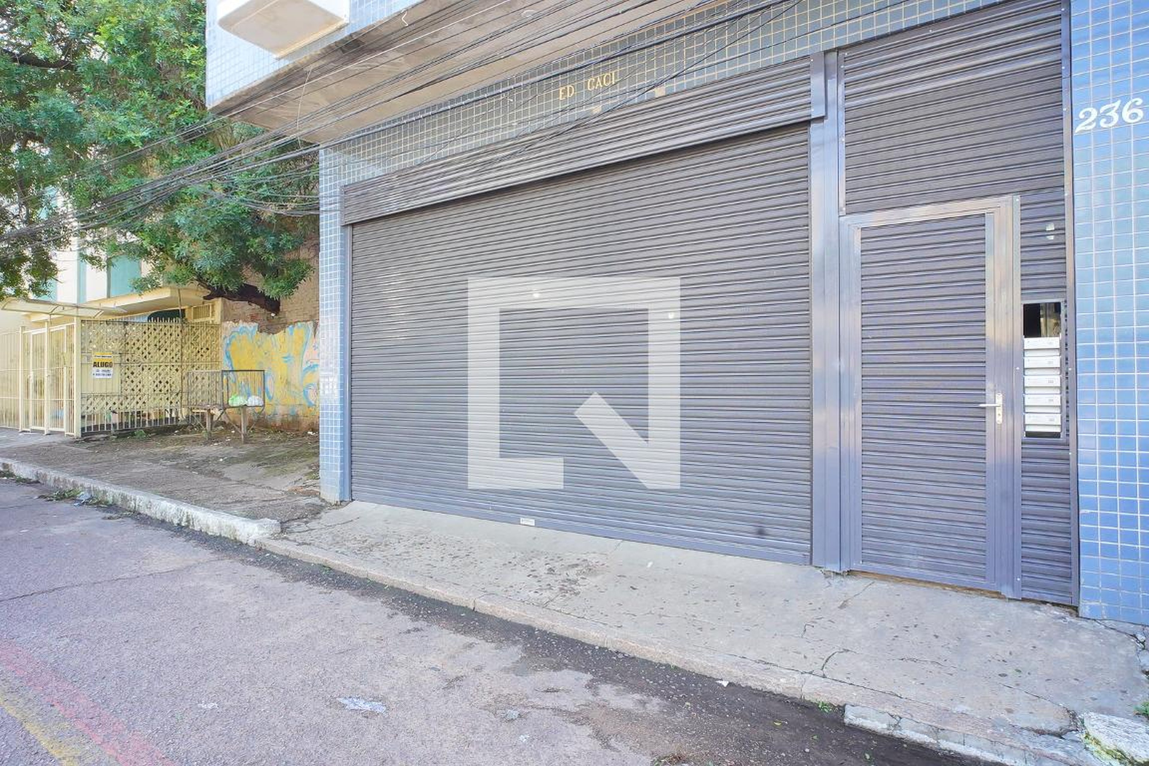 Fachada Condomínio em Rua Silva Só, 236