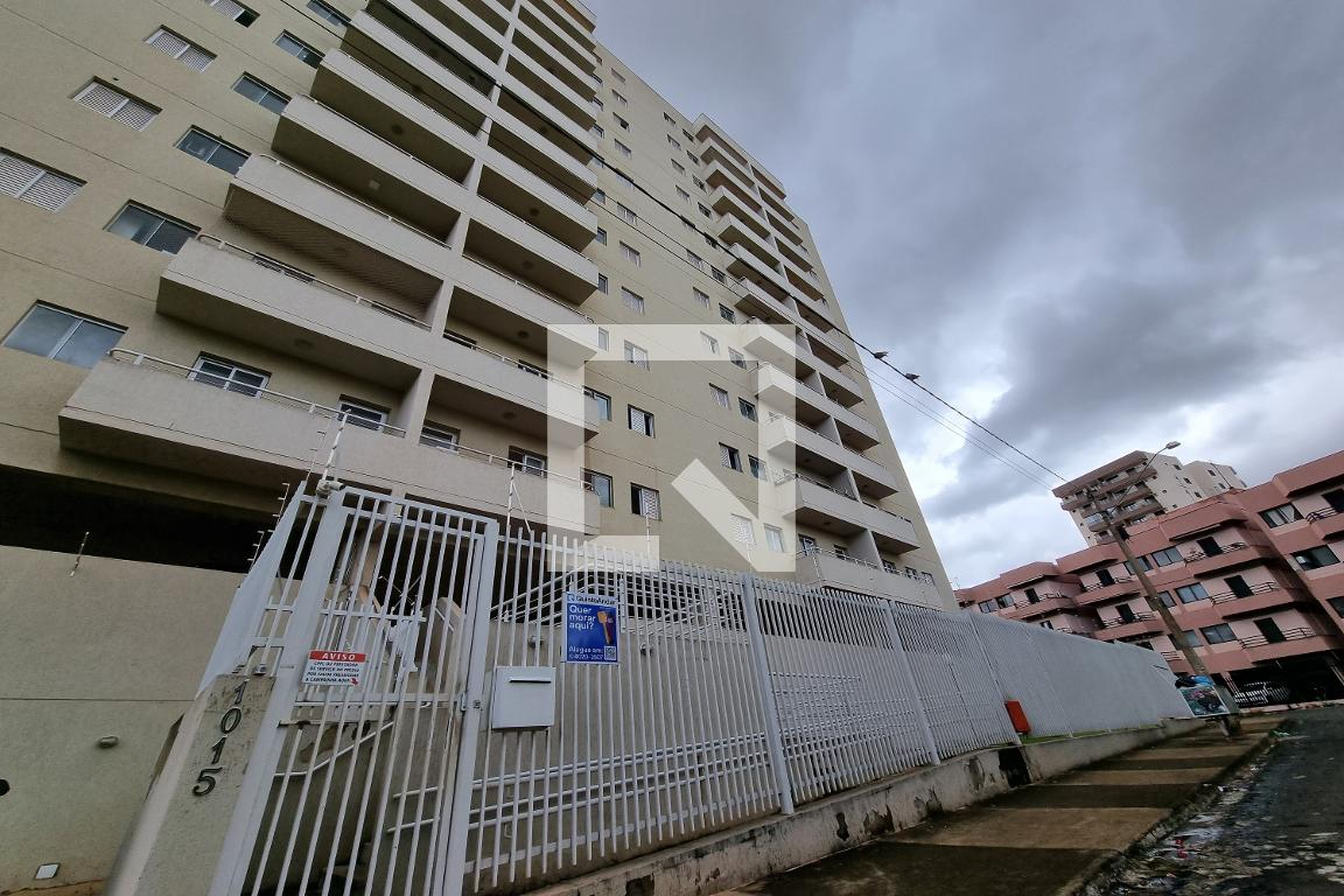 Fachada Condomínio em Rua Carlos Chagas, 1045