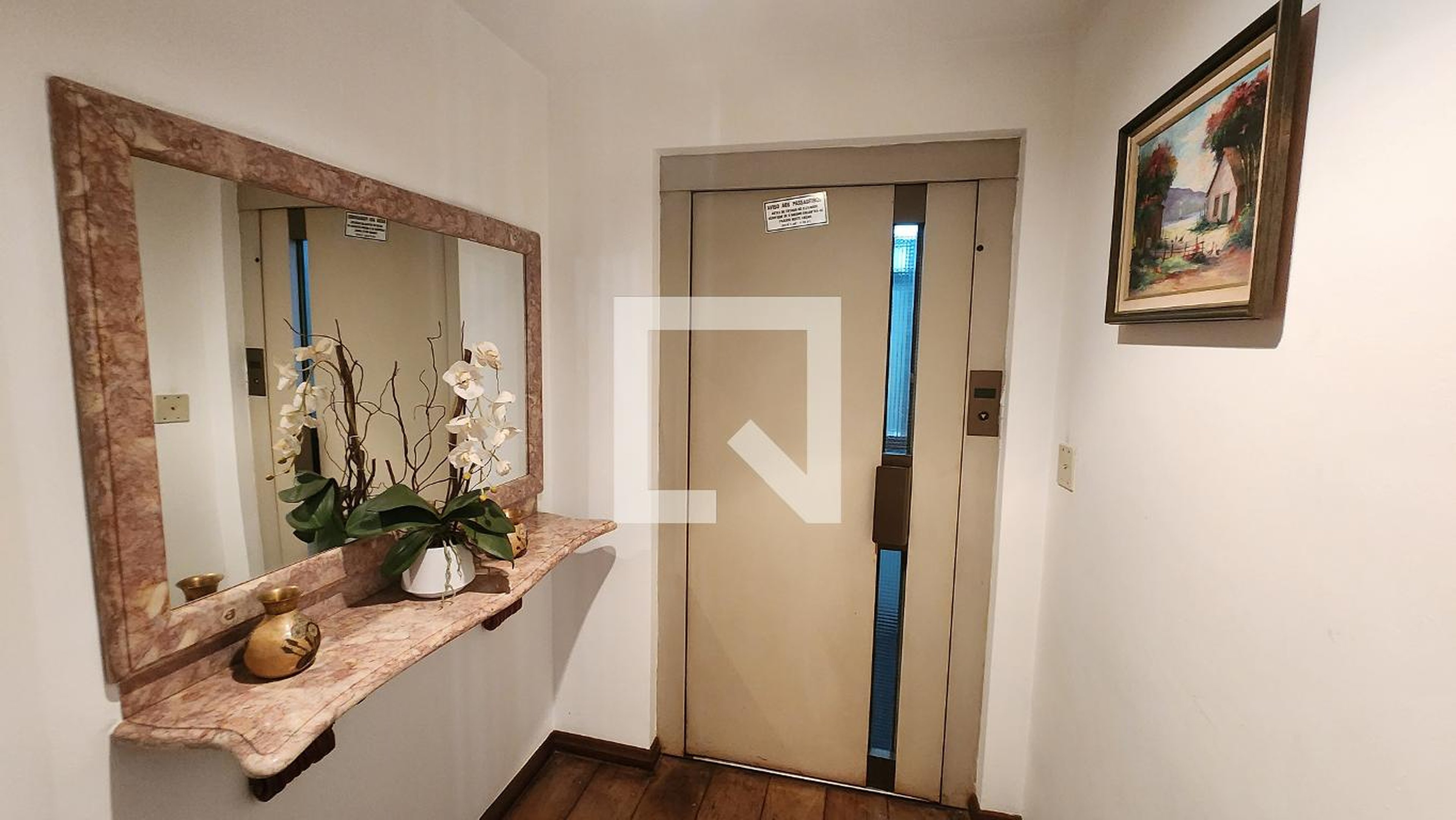 ELEVADOR - Edifício Solimões