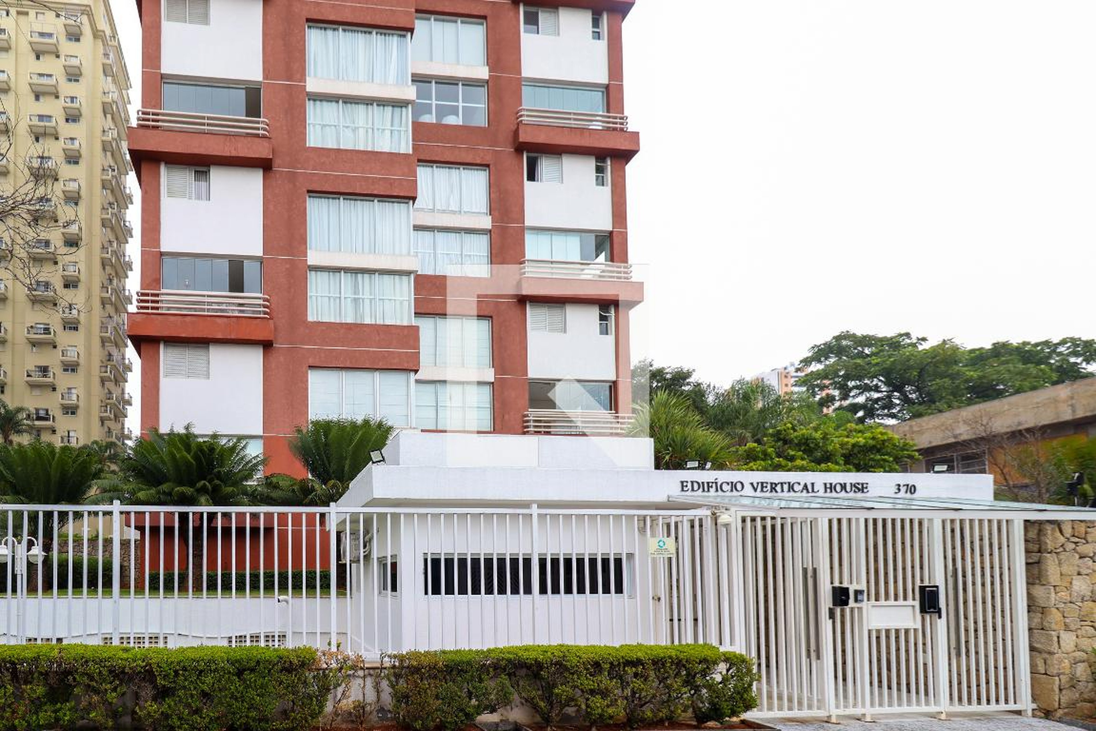 Fachada do Prédio Condomínio Vertical House