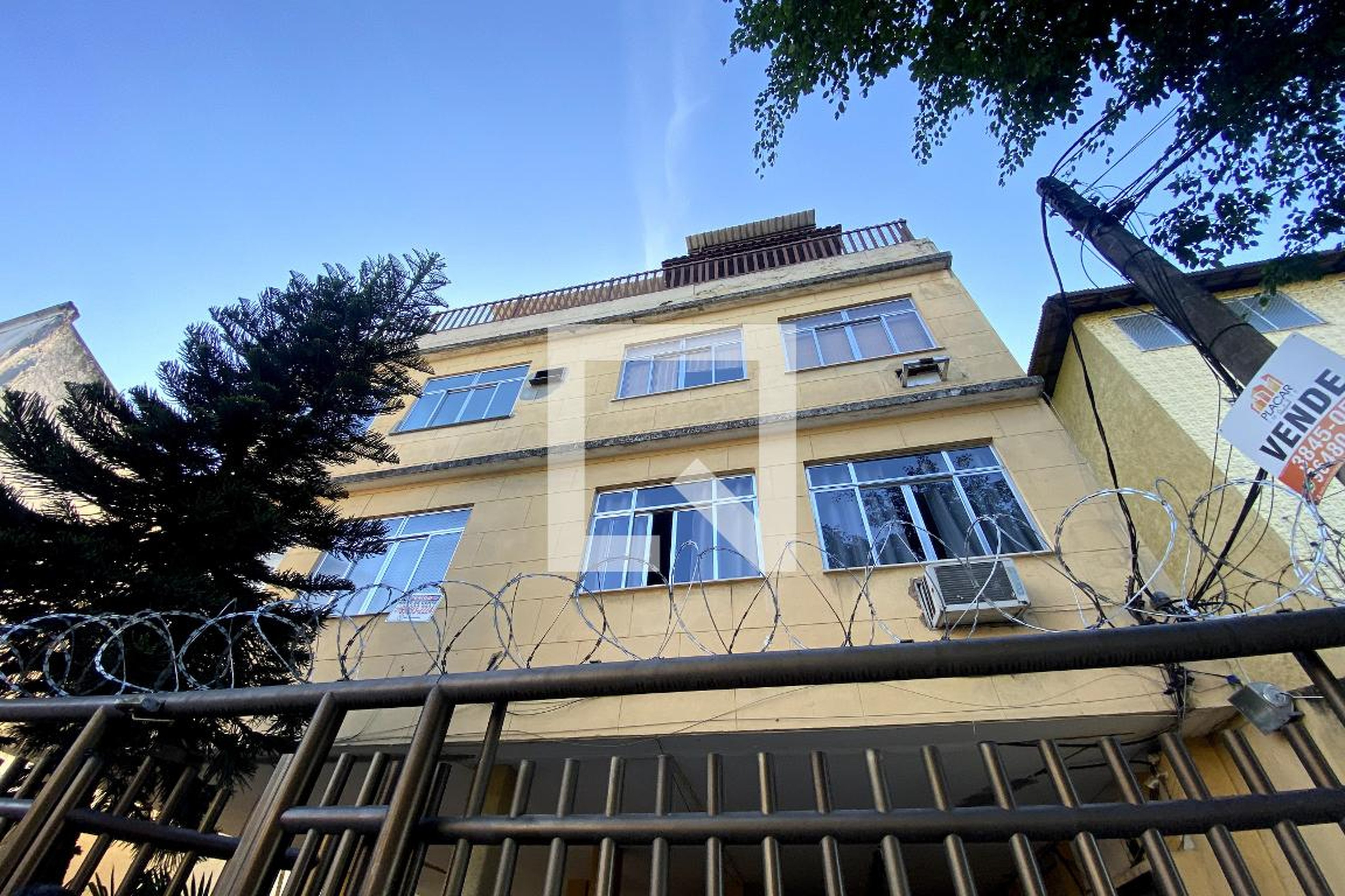 Fachada Condomínio em Rua General Dionísio, 190