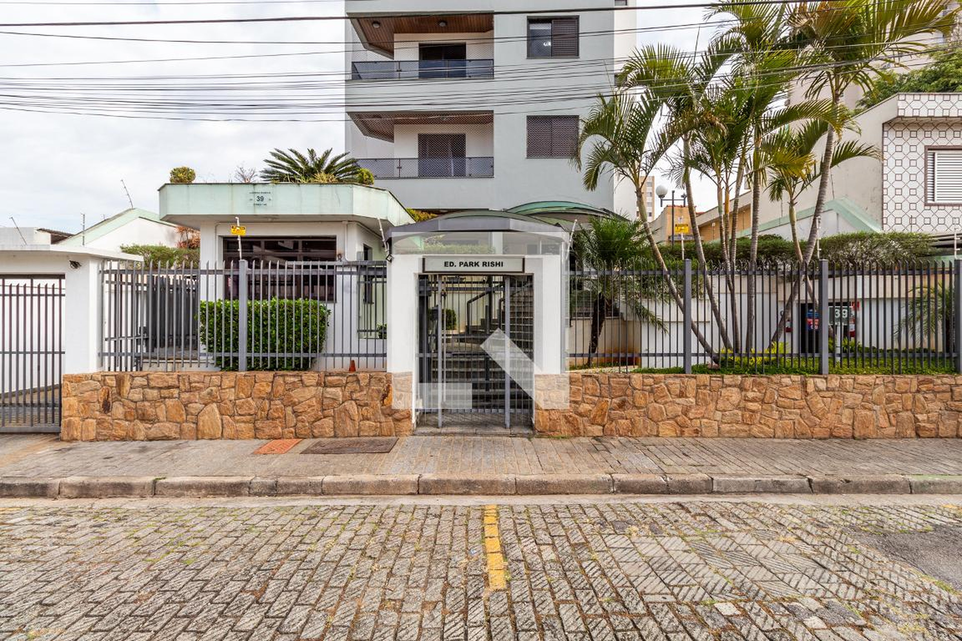 Fachada Condomínio Park Rishi