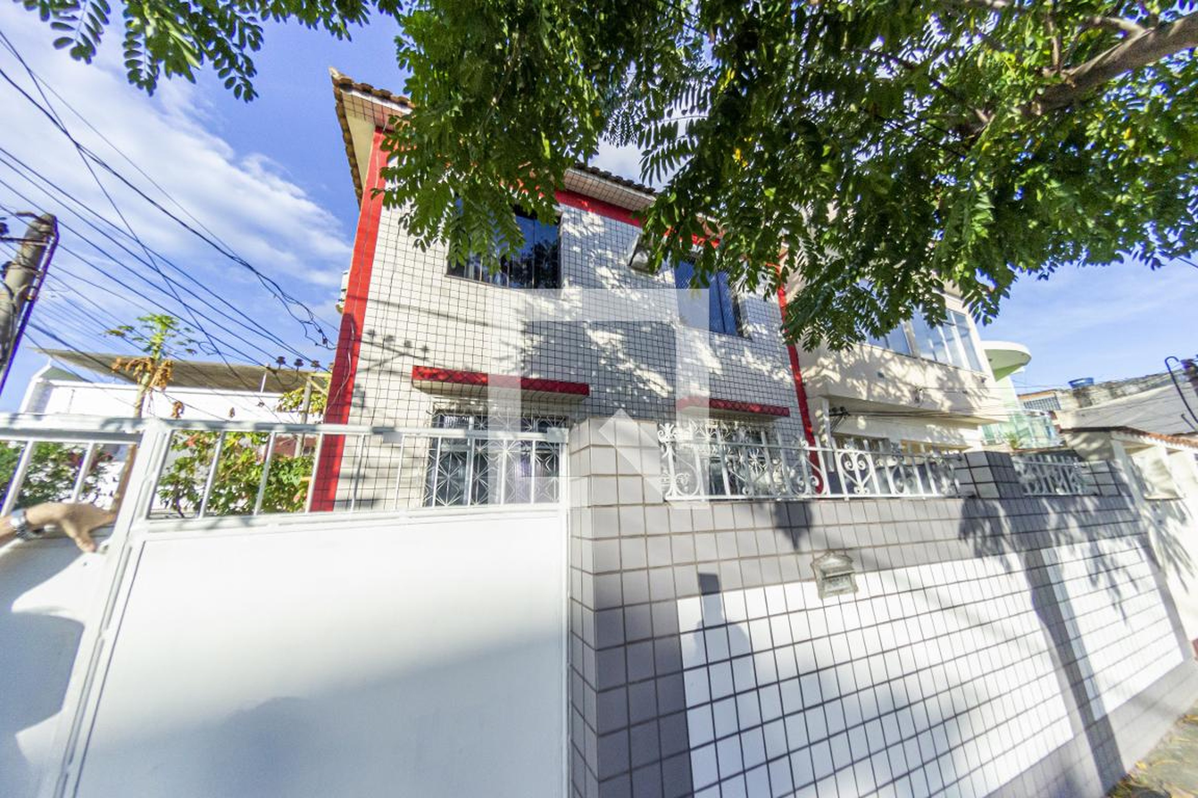 Fachada Condomínio em Rua São Leonardo, 482