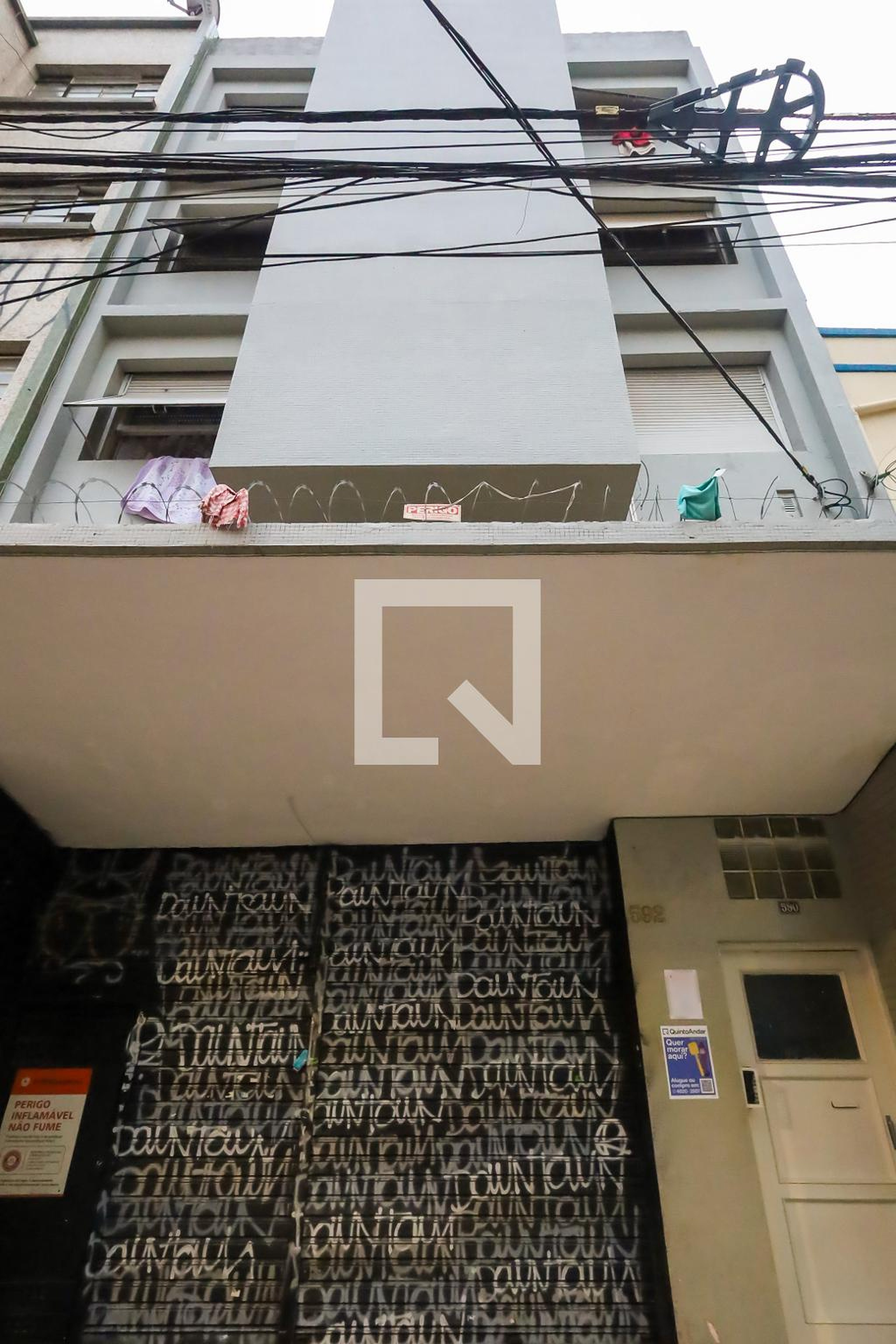 Fachada Condomínio em Rua Brigadeiro Galvão, 590