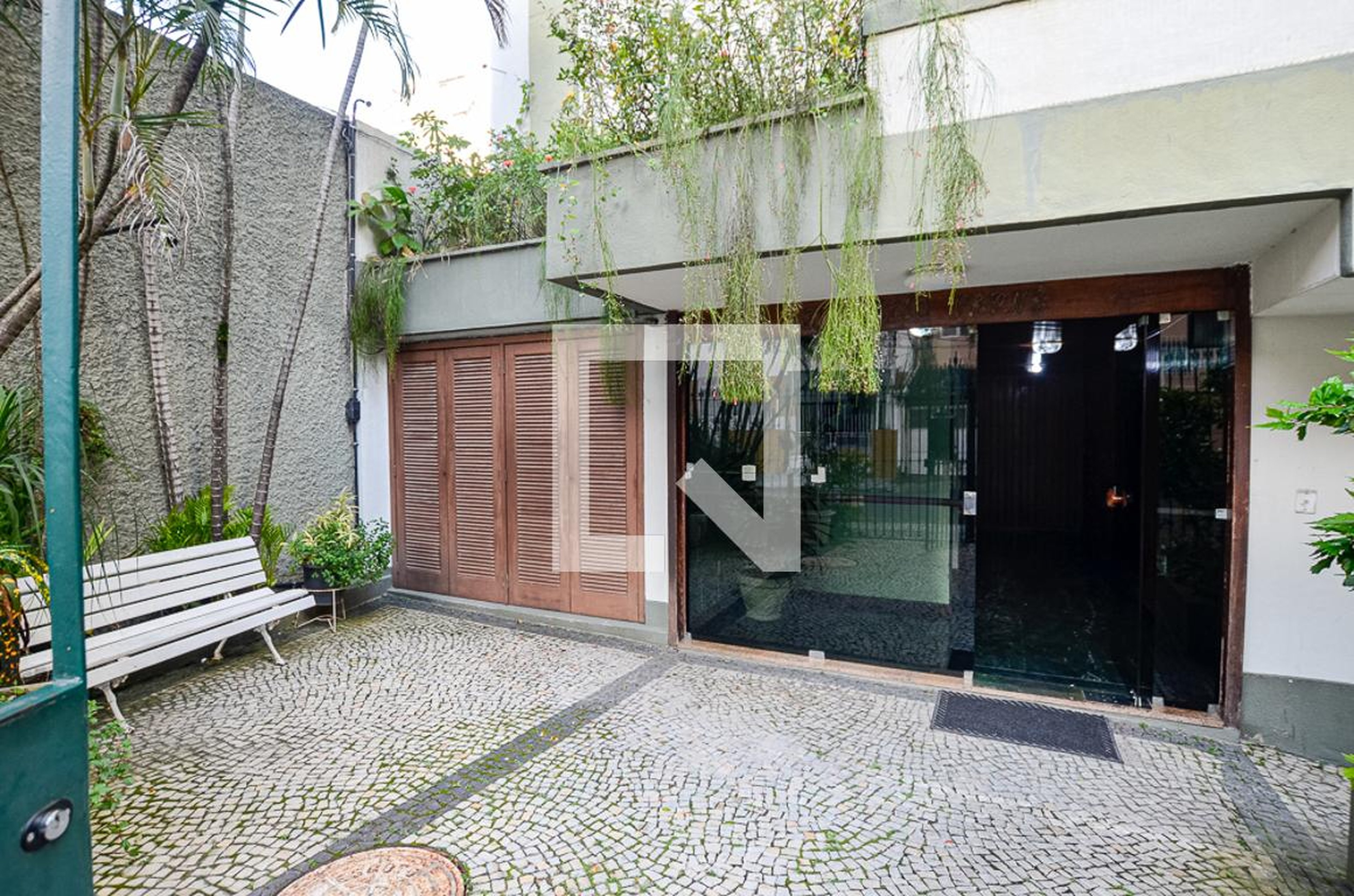 Entrada - Edifício Julio Verne