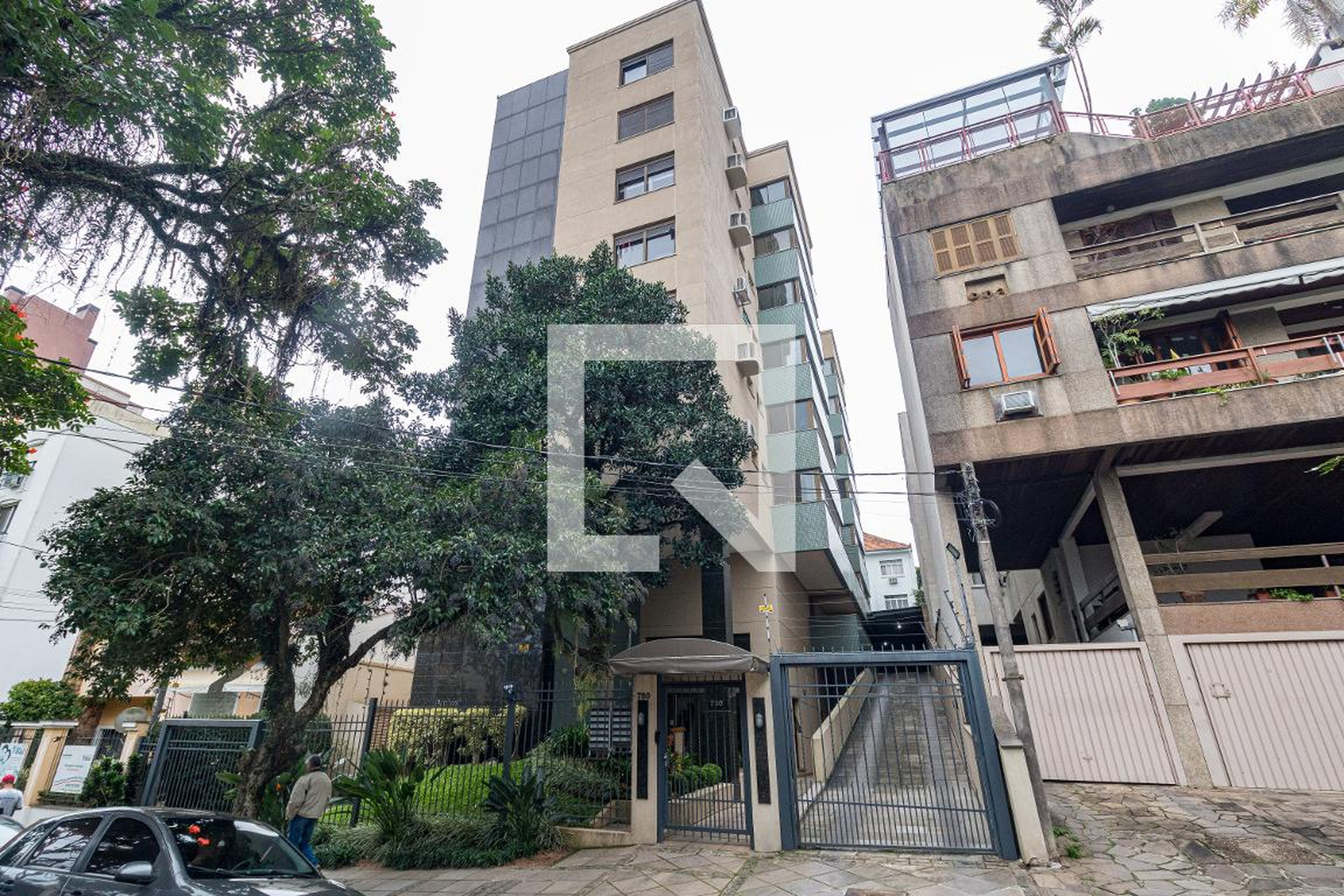 Fachada do Prédio Condomínio em Rua Carlos Von Koseritz, 780