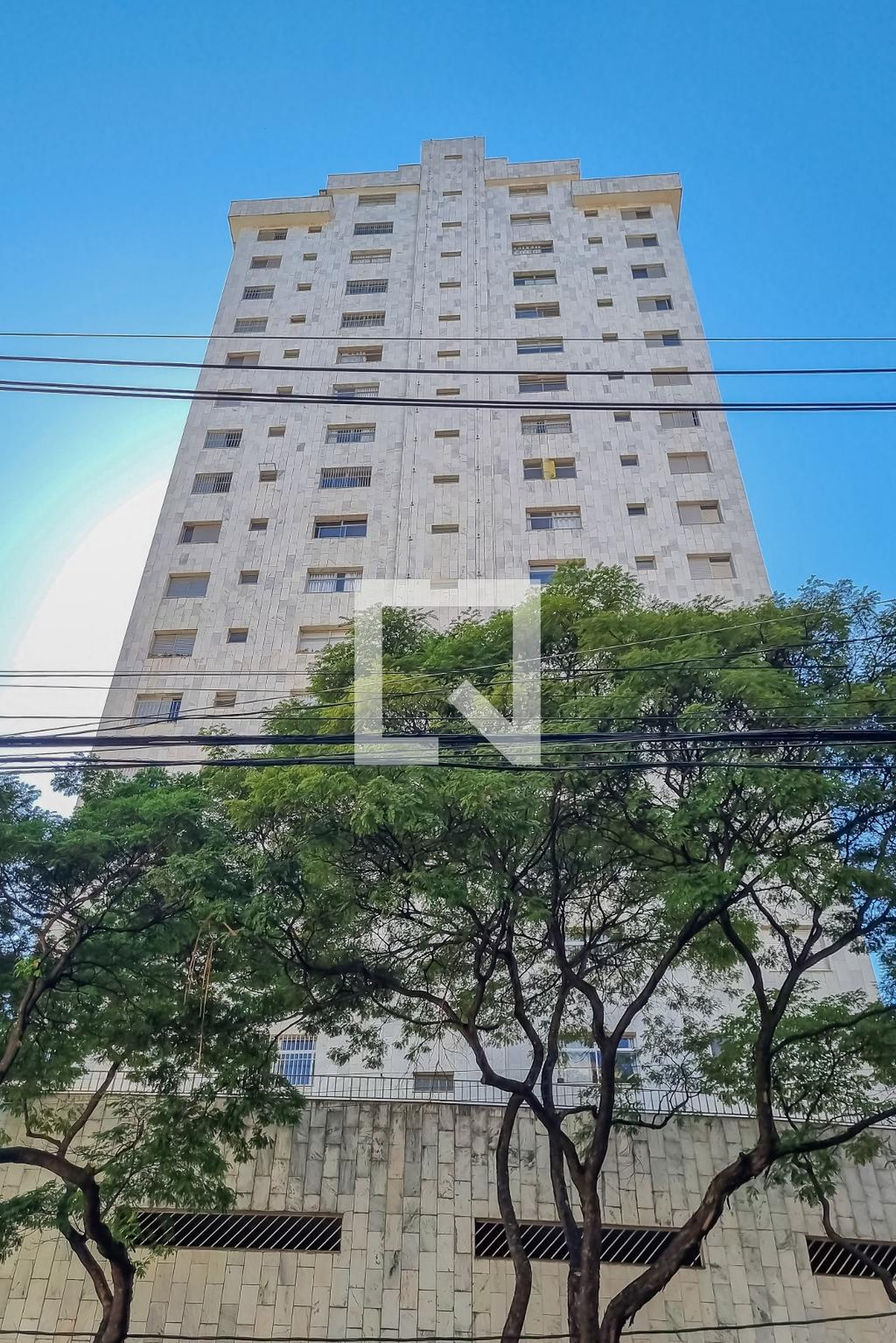 Fachada Condomínio em Rua Francisco Deslandes, 1035