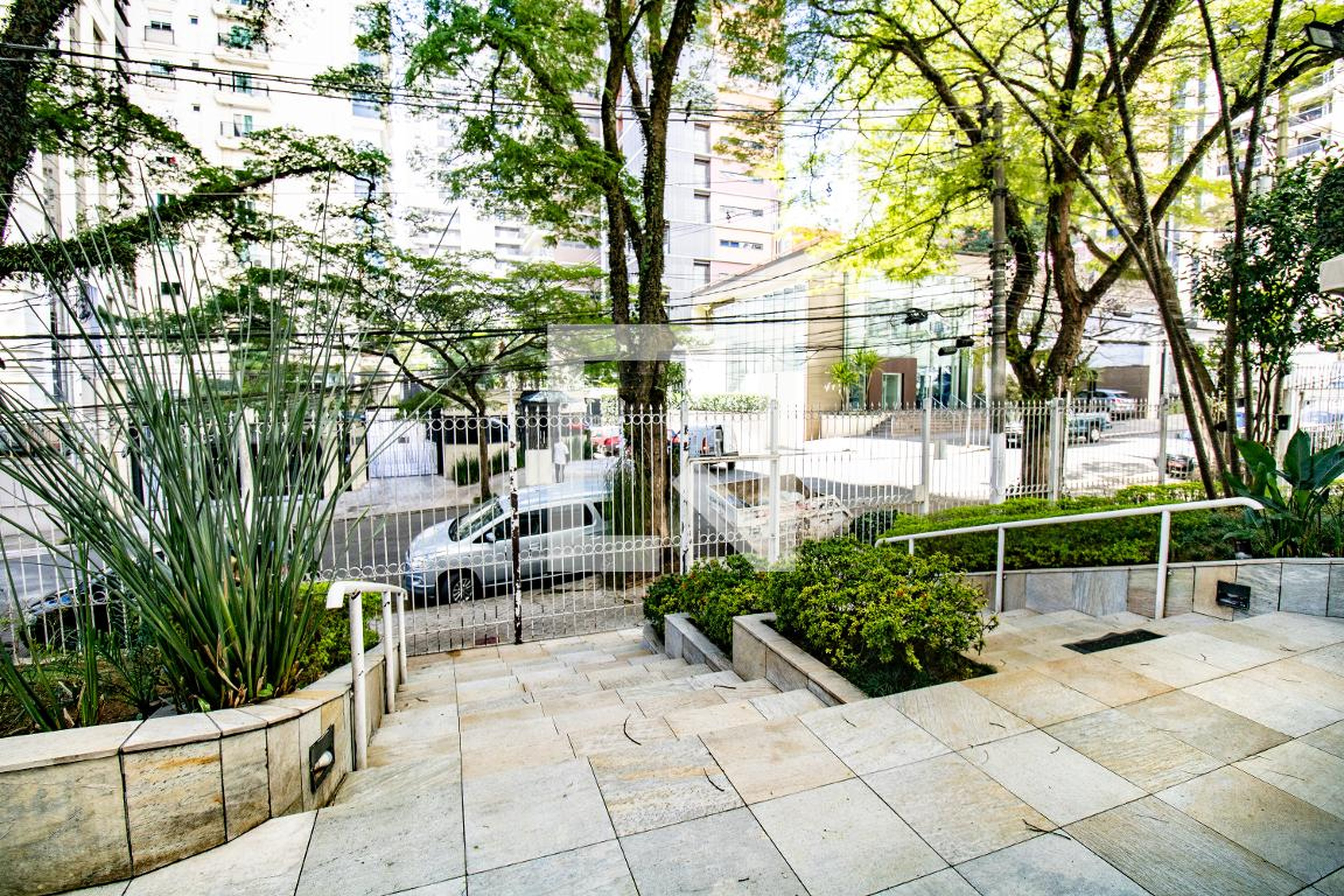 Entrada do prédio - Edifício Maison D Amboise