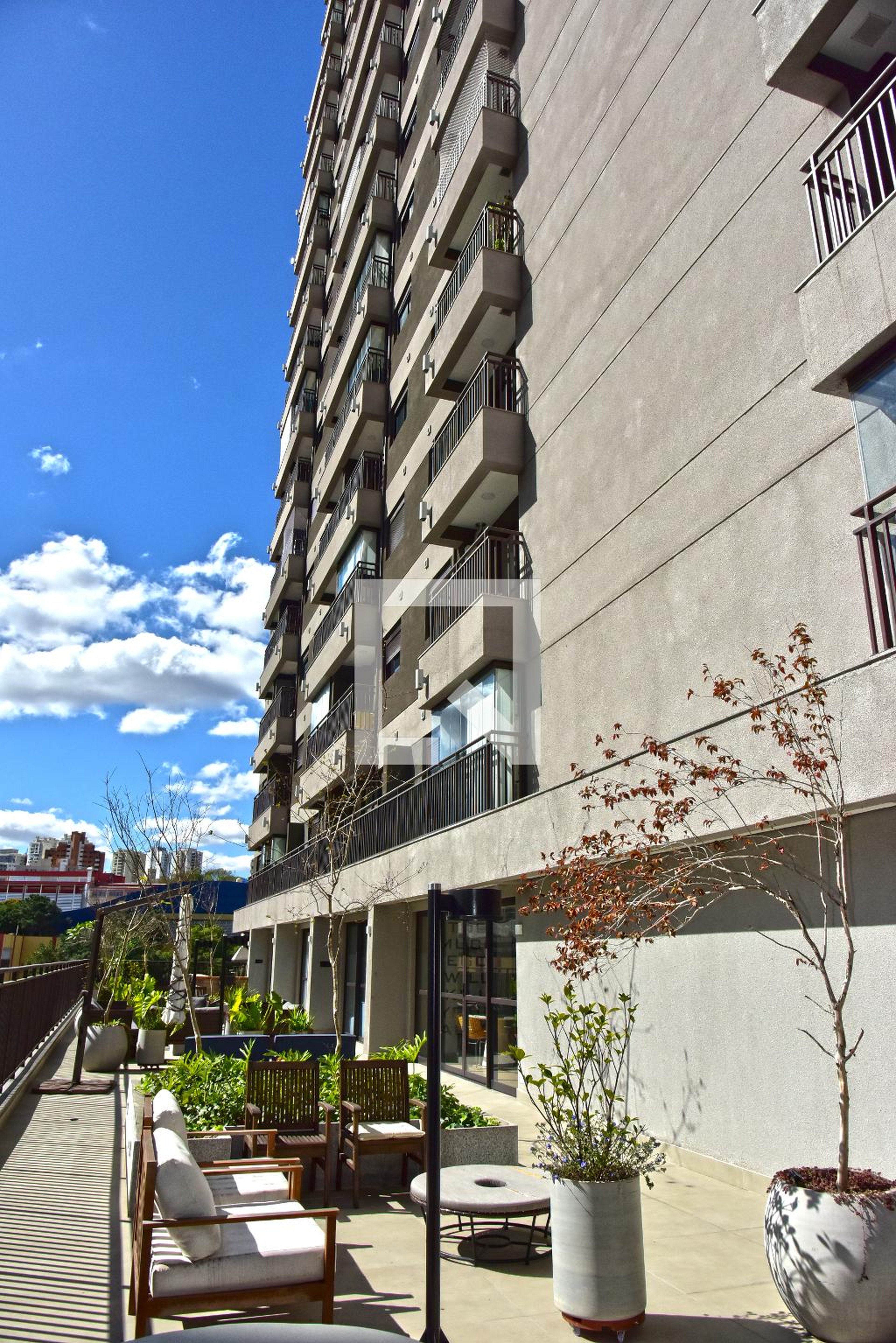 Fachada do Prédio Condomínio Cádiz Jd Prudência