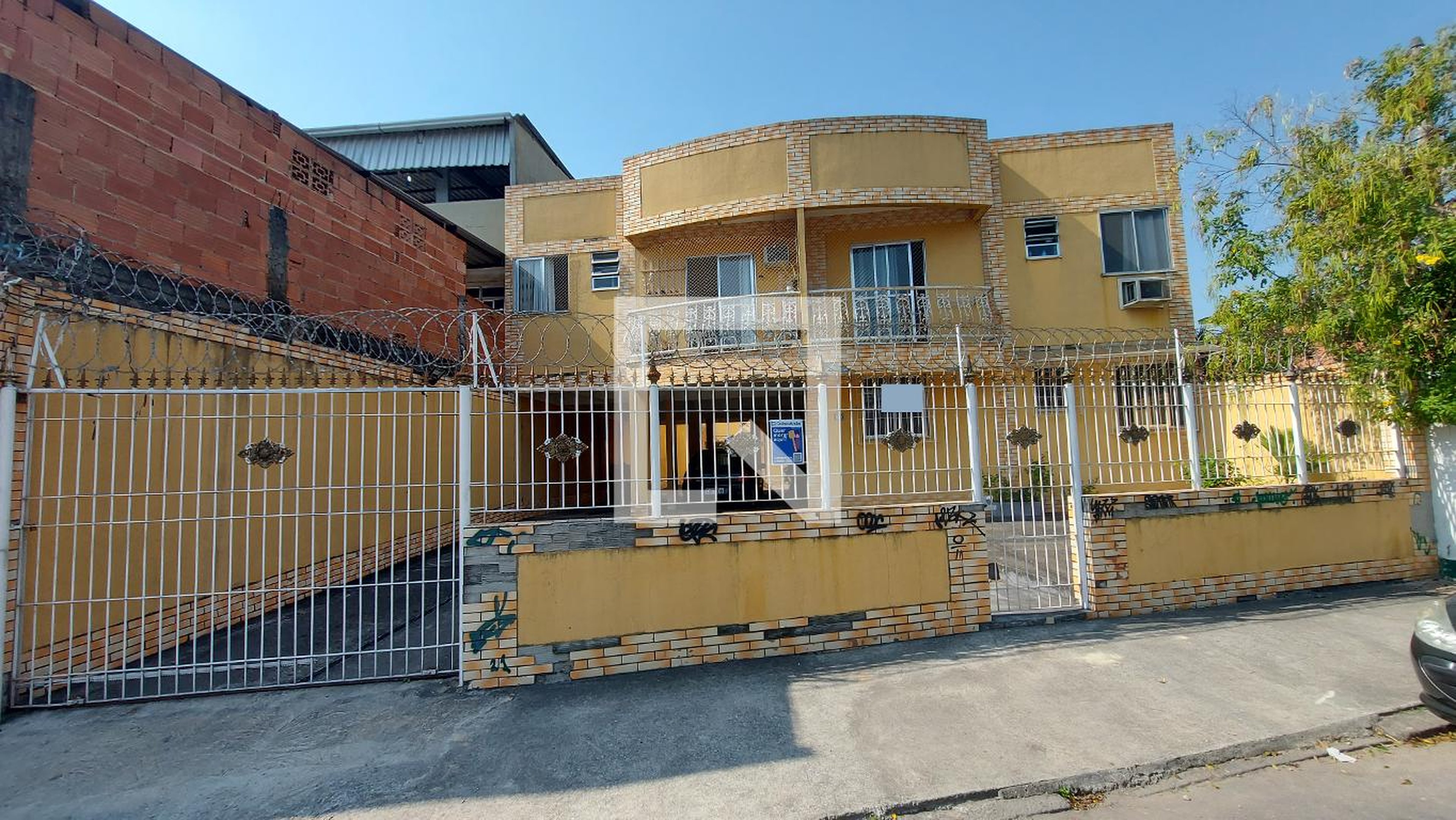 Fachada do Prédio Condomínio em Rua Alaíde, 126