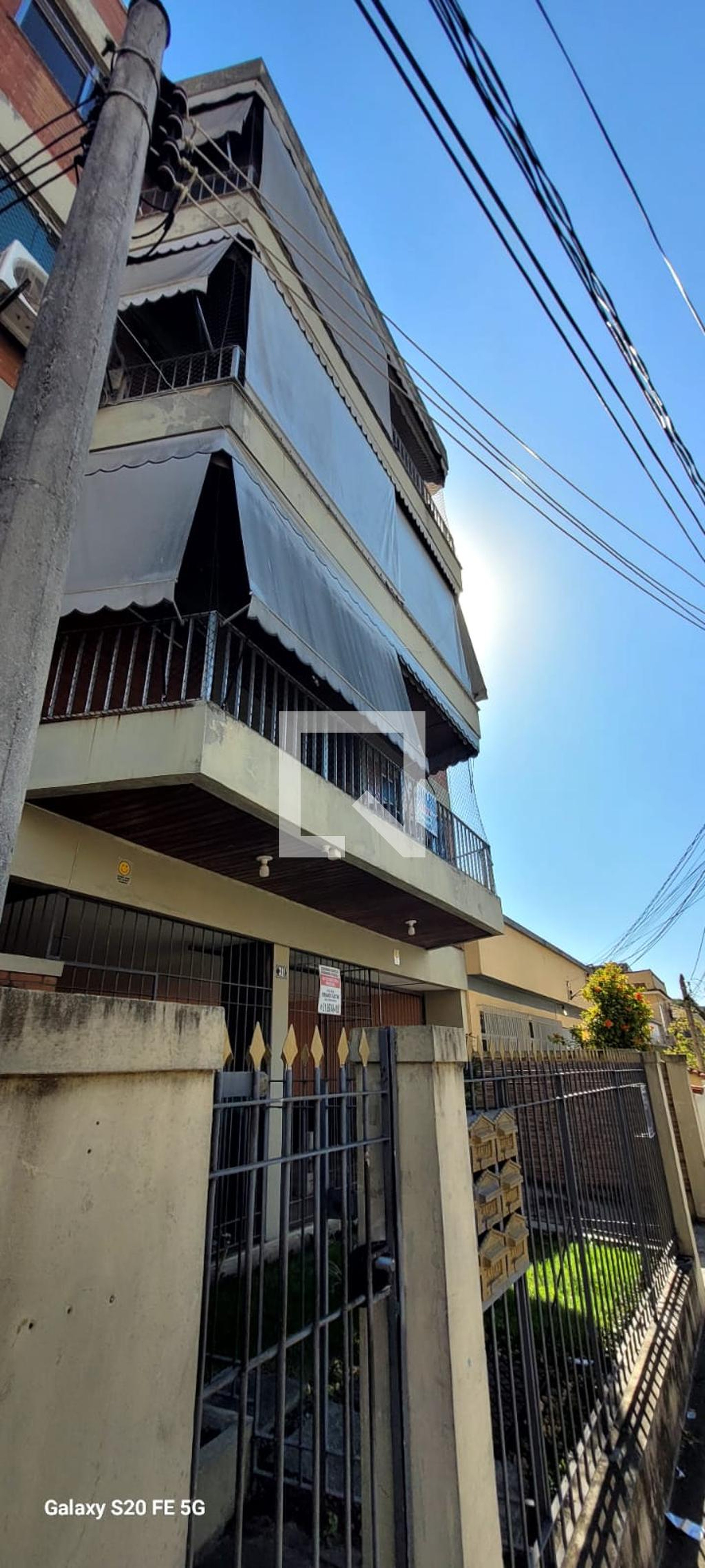 Fachada Condomínio em Rua Pascal, 311