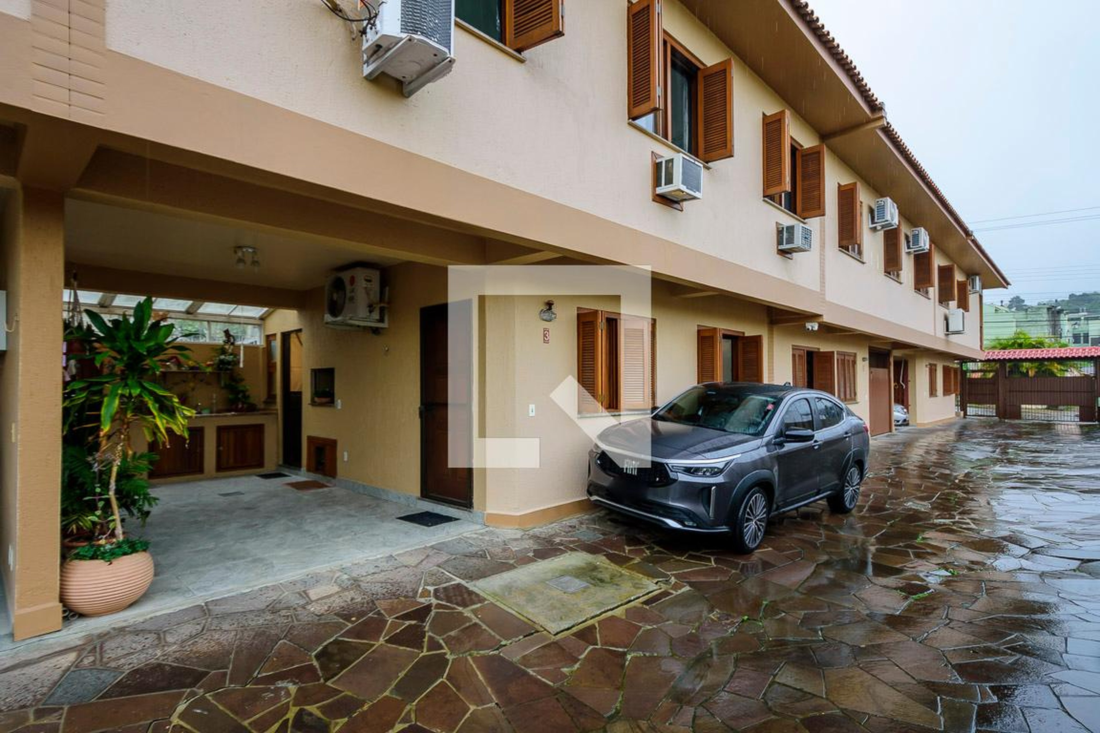 Fachada Condomínio em Rua Padre João Batista Reus, 2214