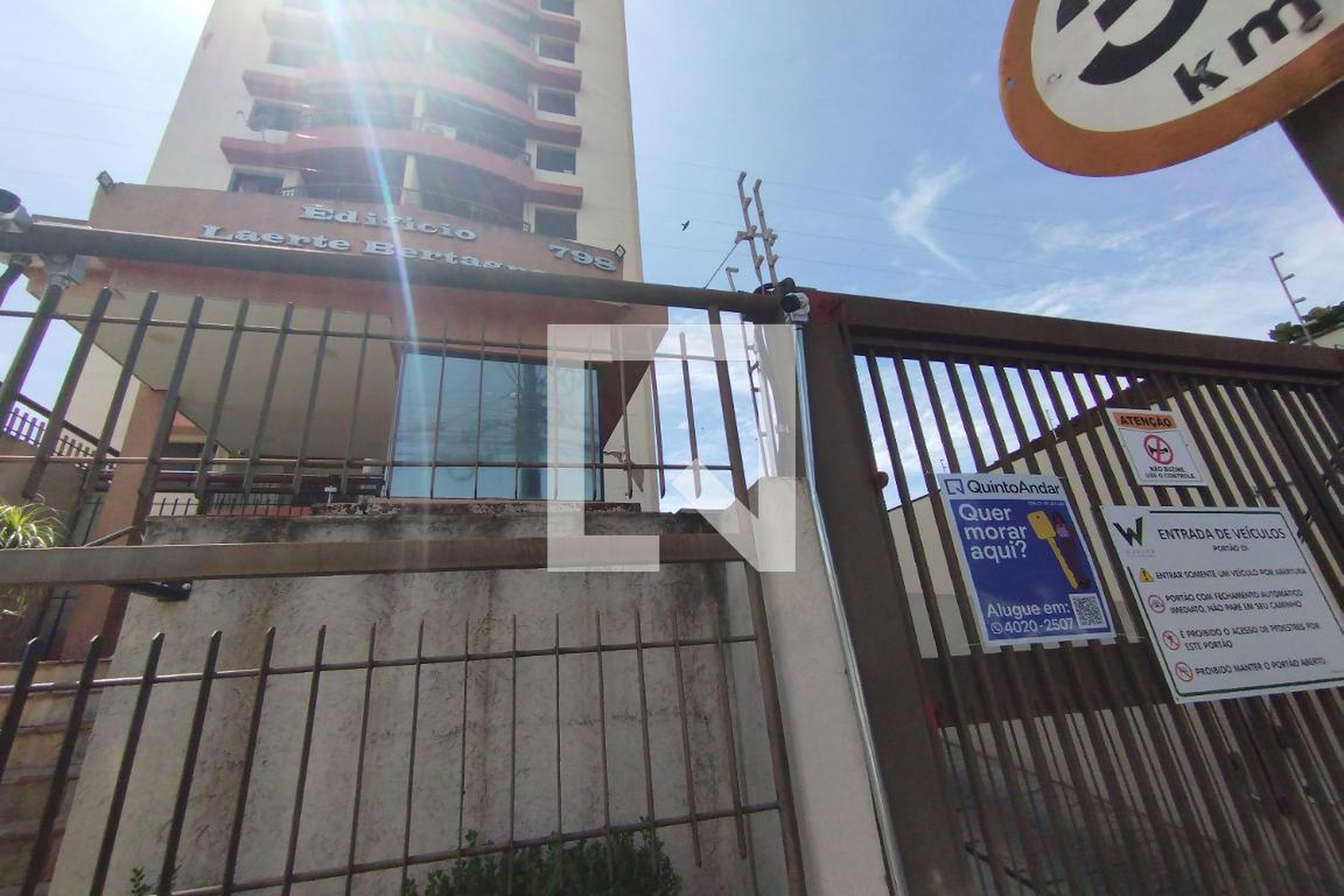 Fachada Condomínio Laerte Bertagna