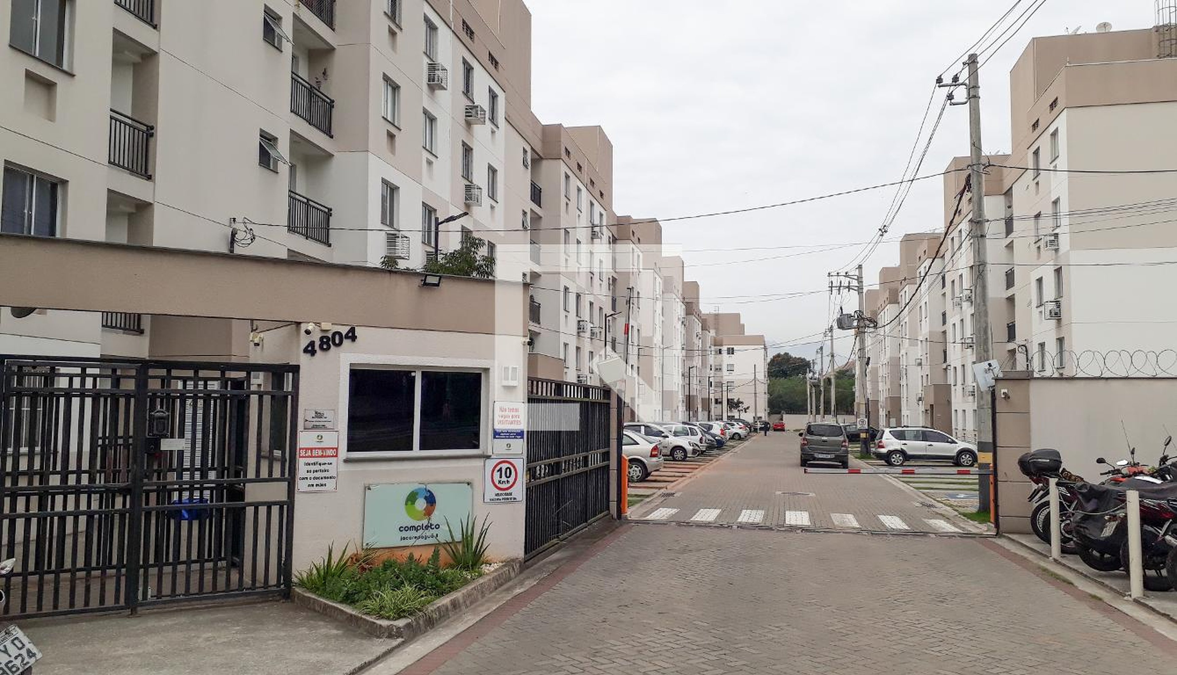 Fachada Condomínio em Estrada do Rio Grande, 1