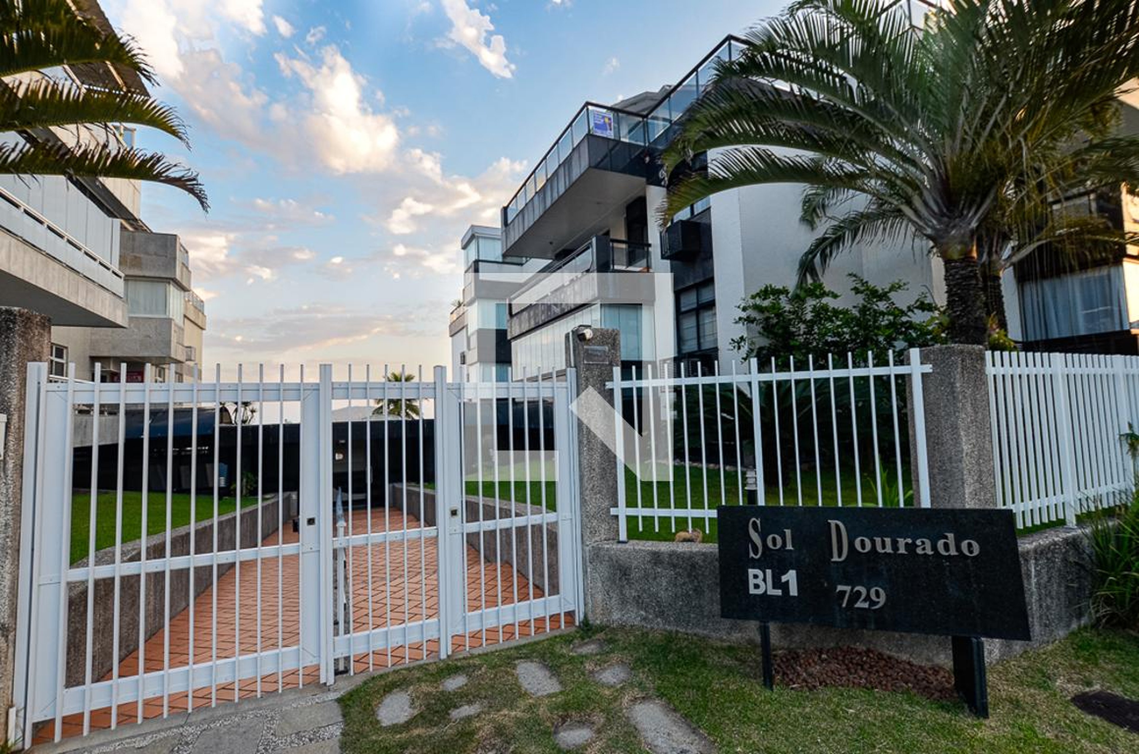 Entrada - Sol Prateado