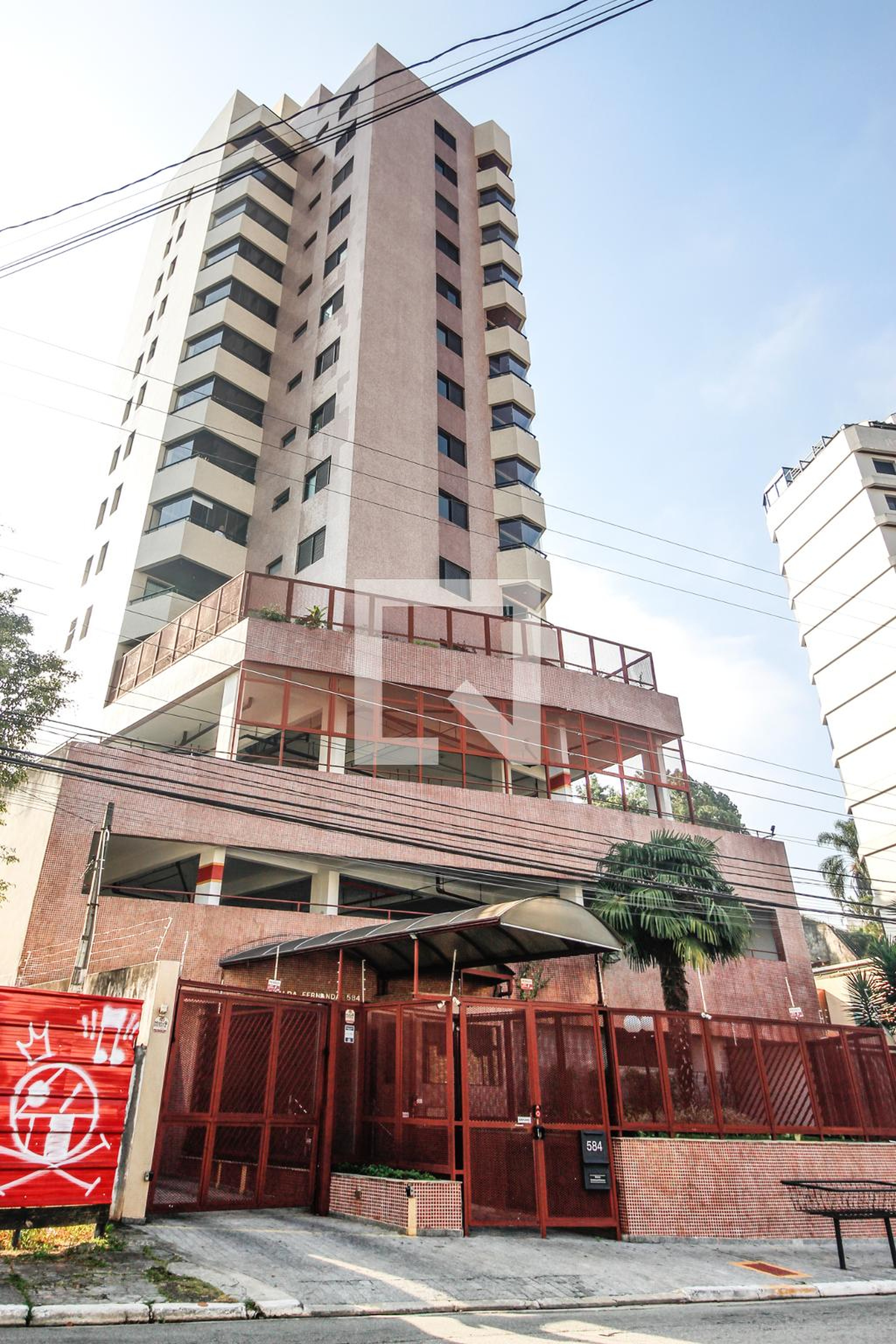 Fachada Edifício Esmeralda Fernanda