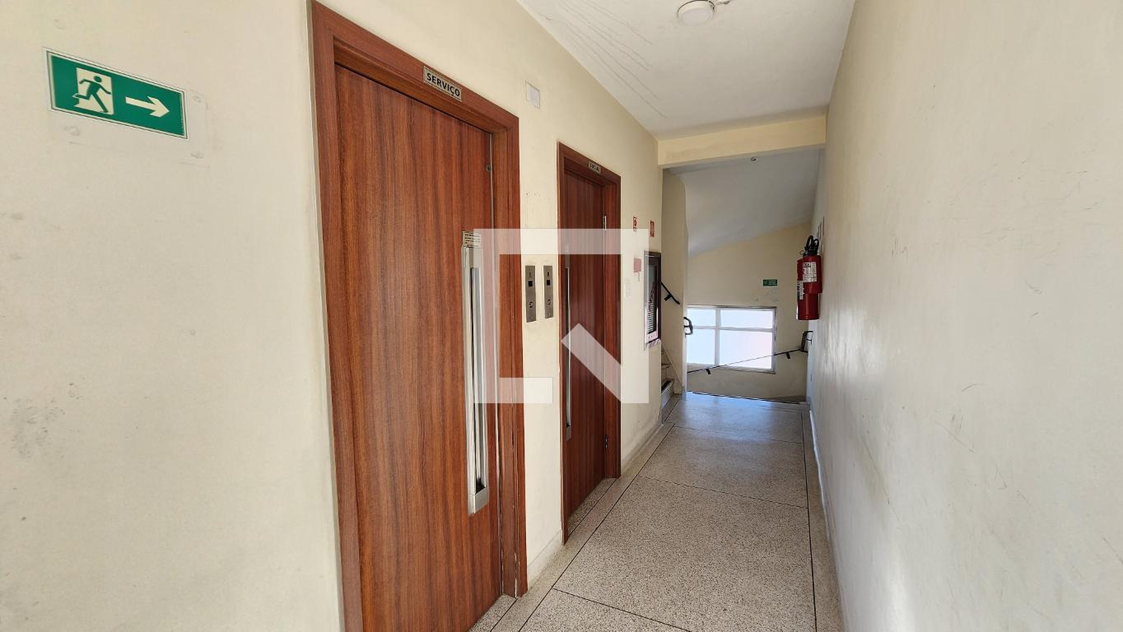 ELEVADOR - Edifício Estoril