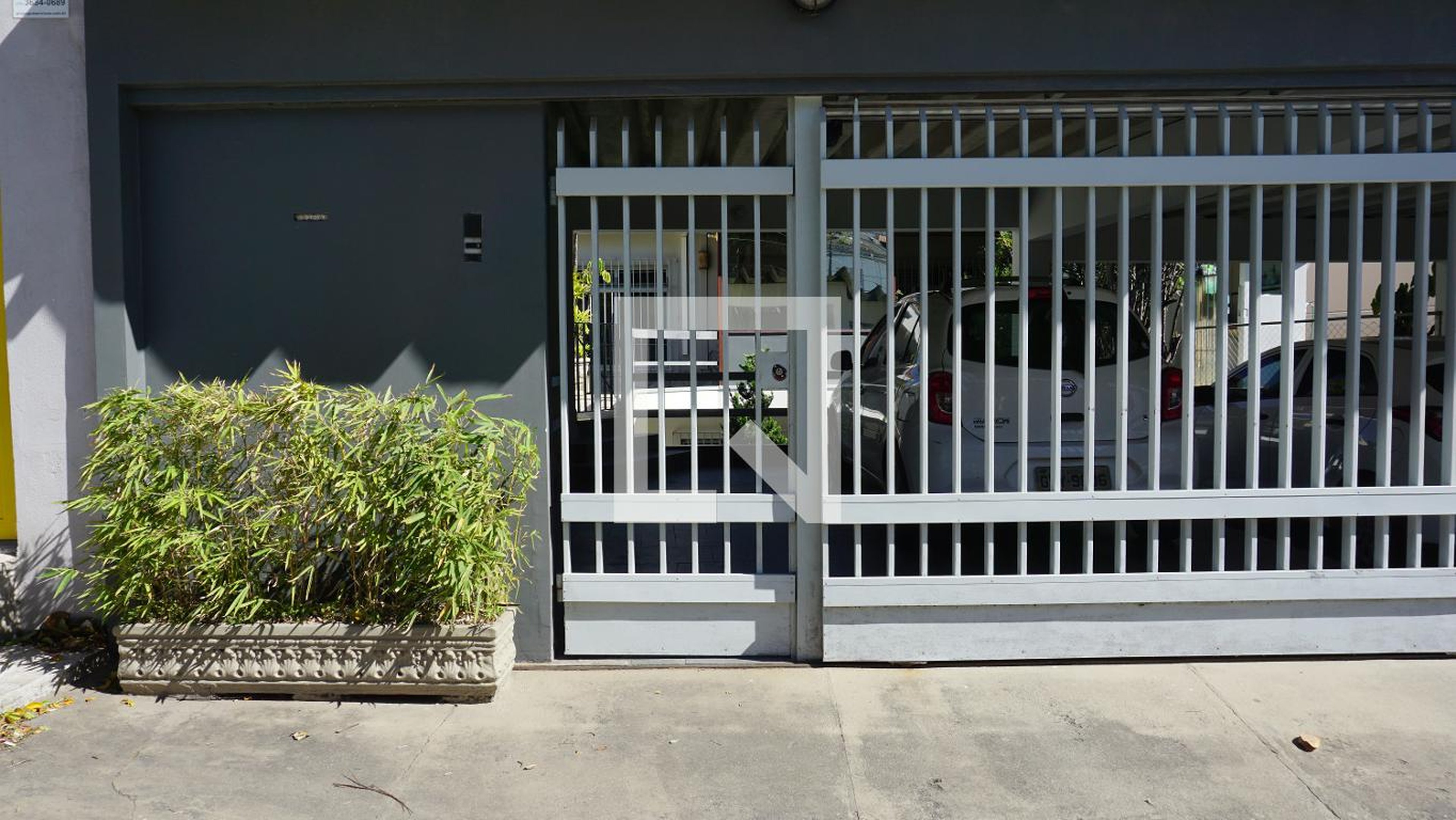 Fachada Condomínio em Avenida Presidente Altino, 1133