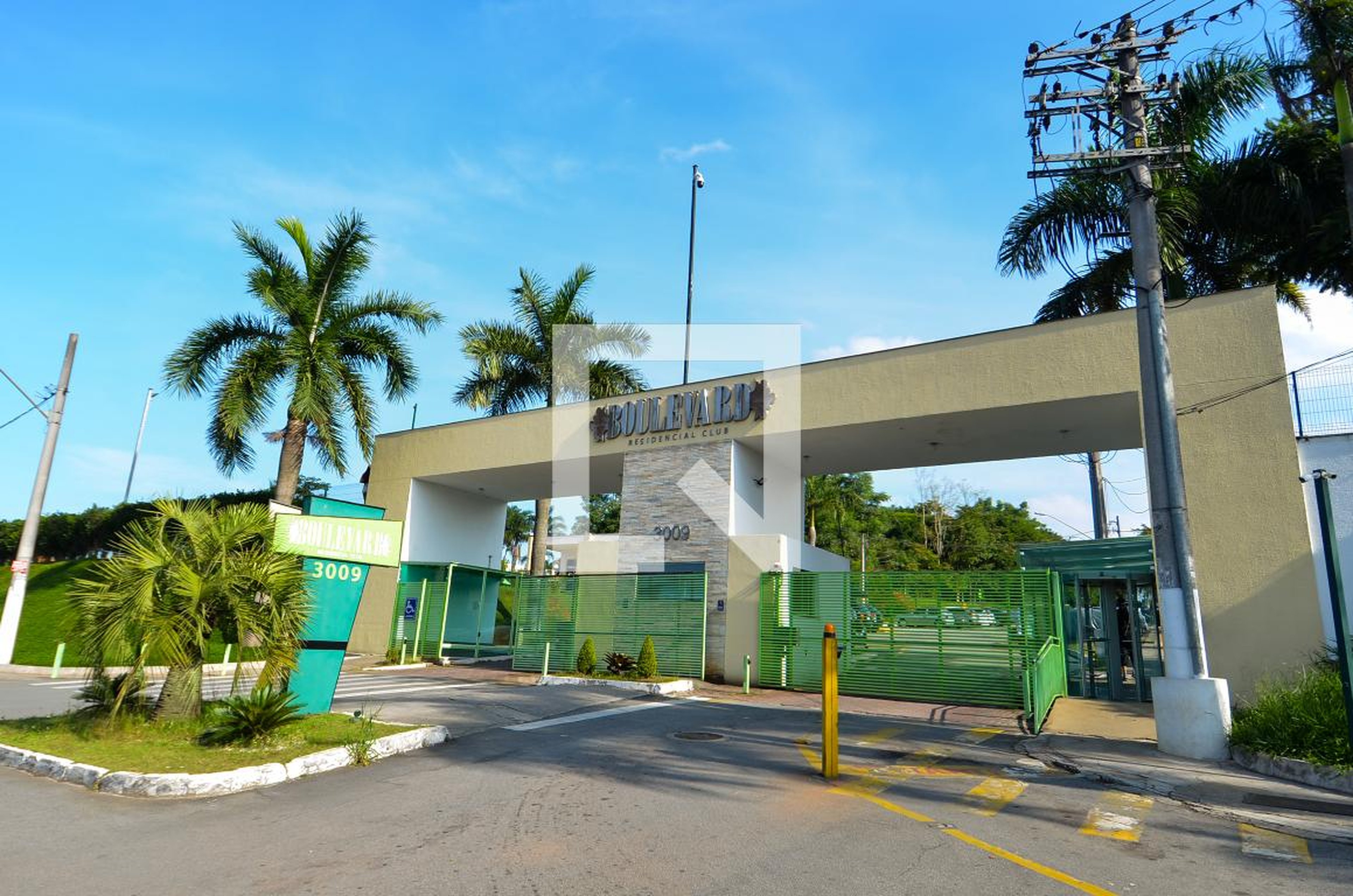 Fachada do Condomínio Condomínio Boulevard Residencial Club