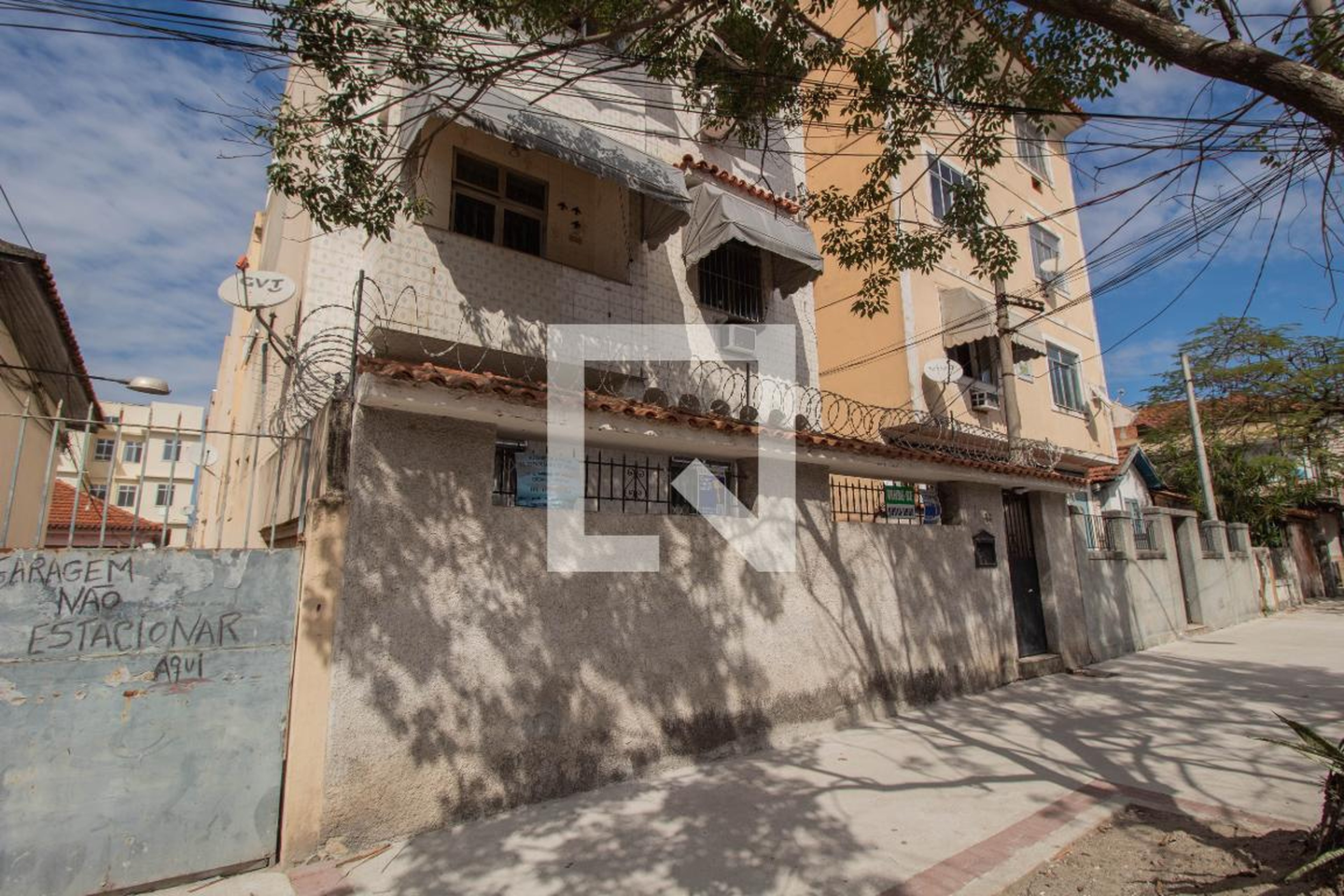 Fachada Condomínio em Rua João Silva, 58