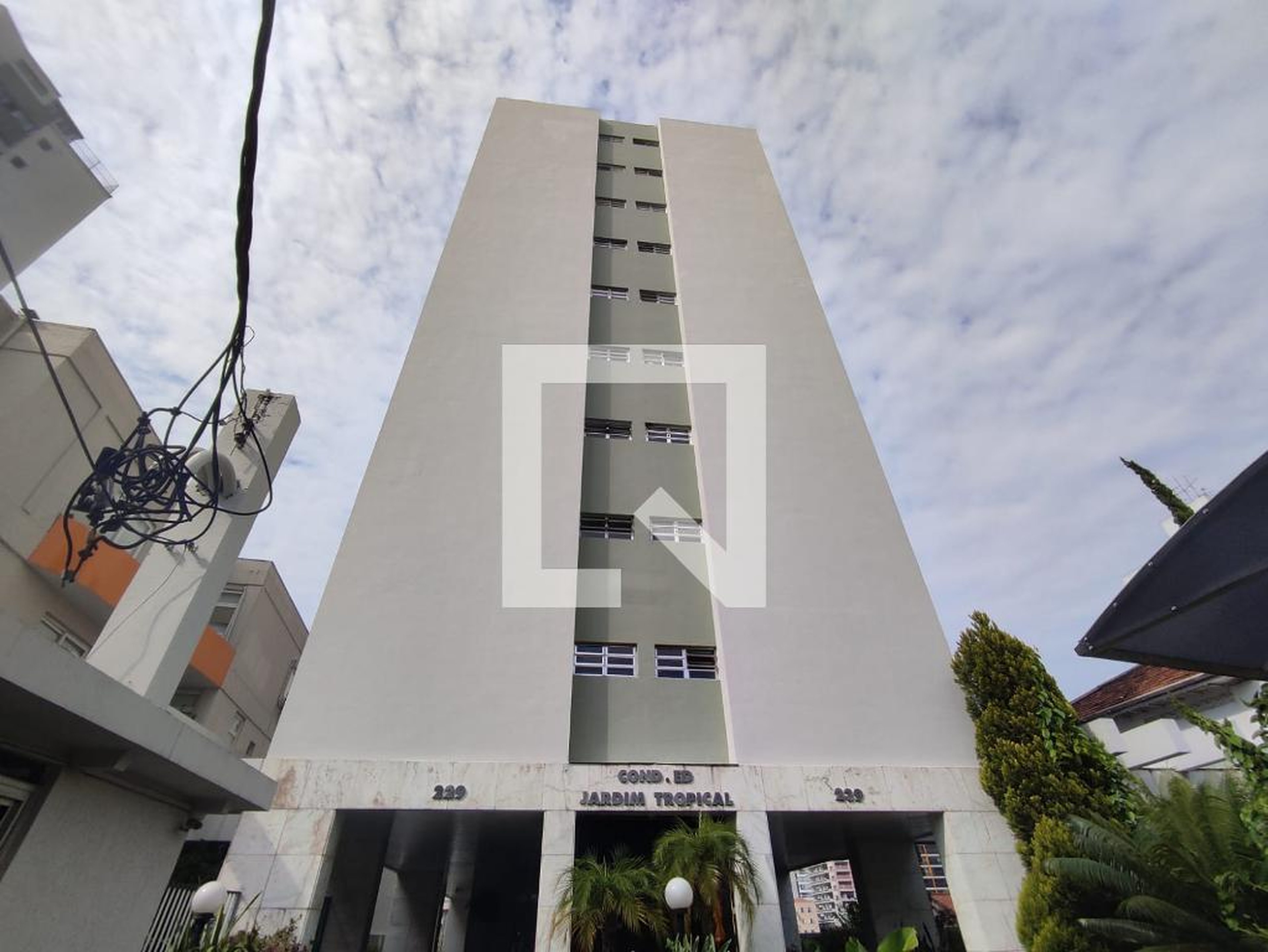 Fachada do Prédio Condomínio Jardim Tropical