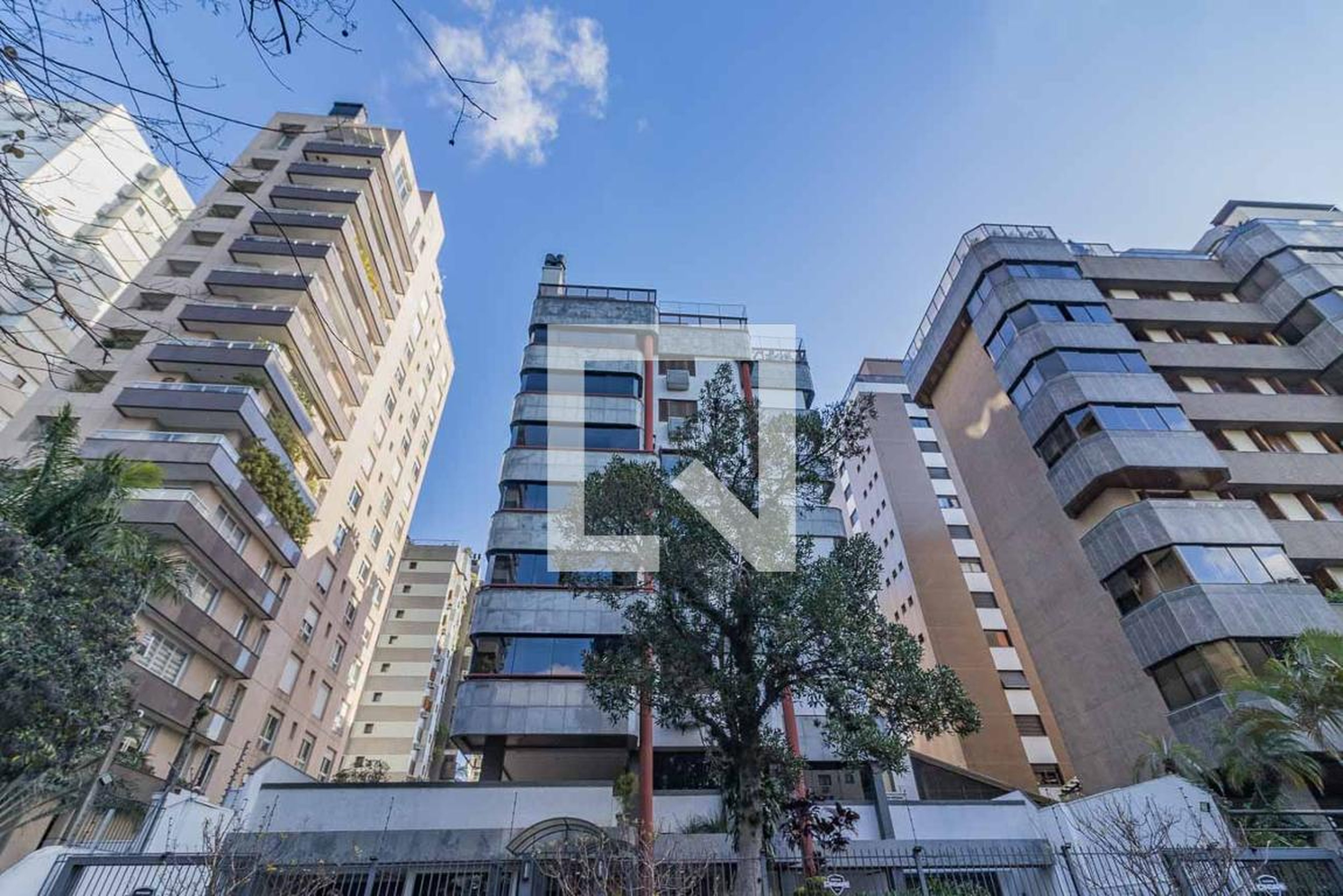 Fachada Edifício Grenoble