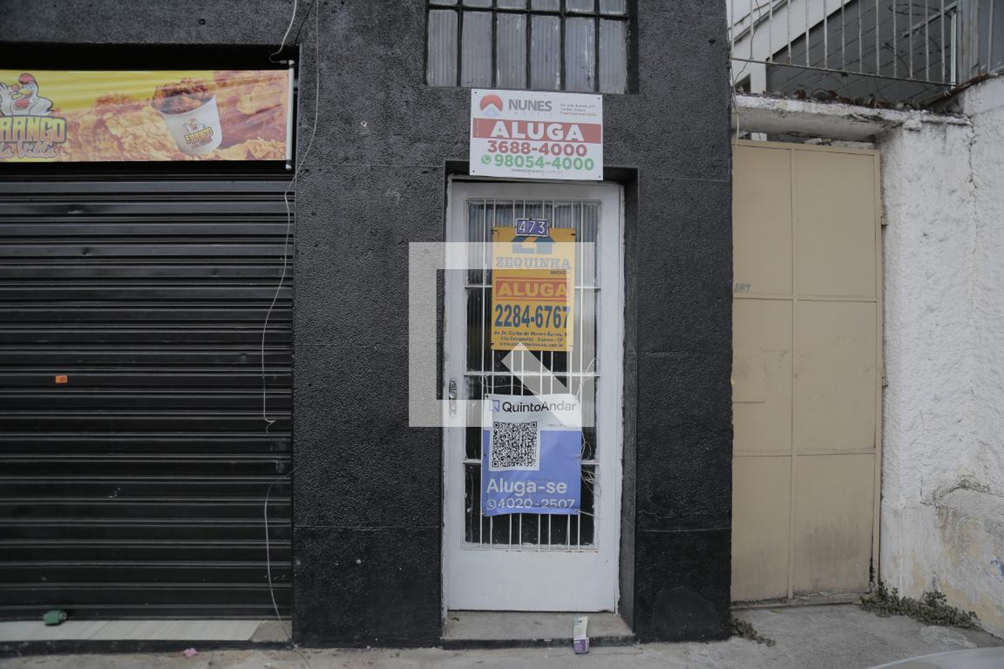 Fachada Condomínio em Rua Avelino Ginjo, 473