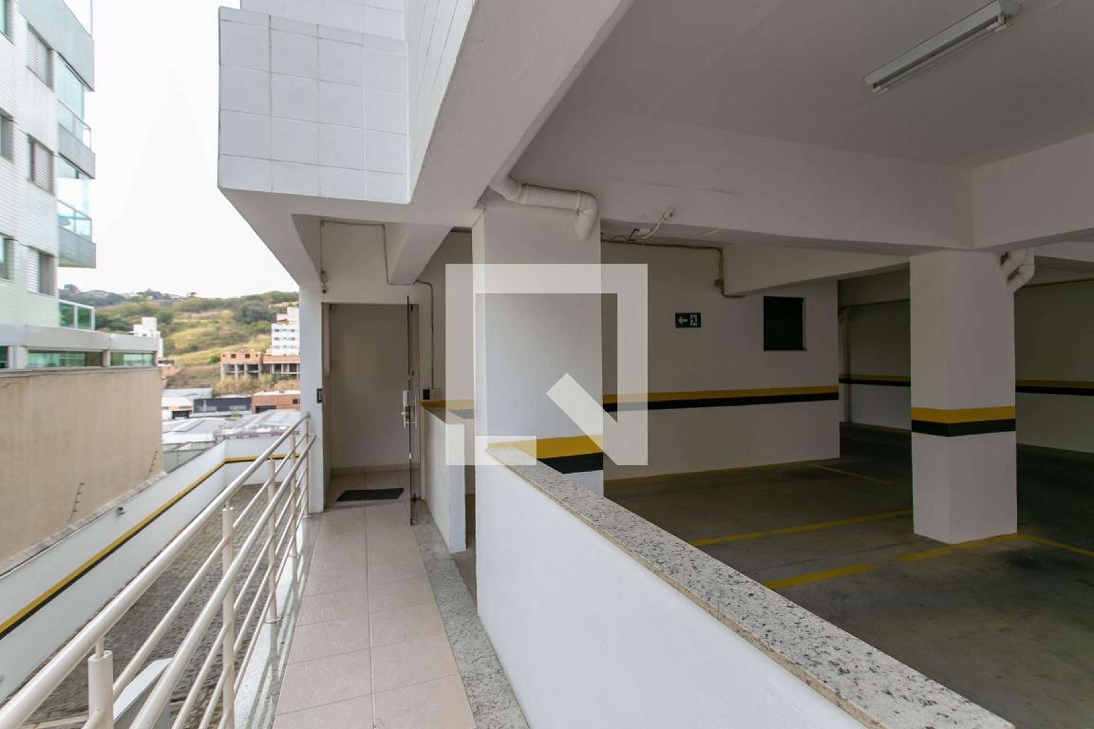 Entrada - Edifício Topazio