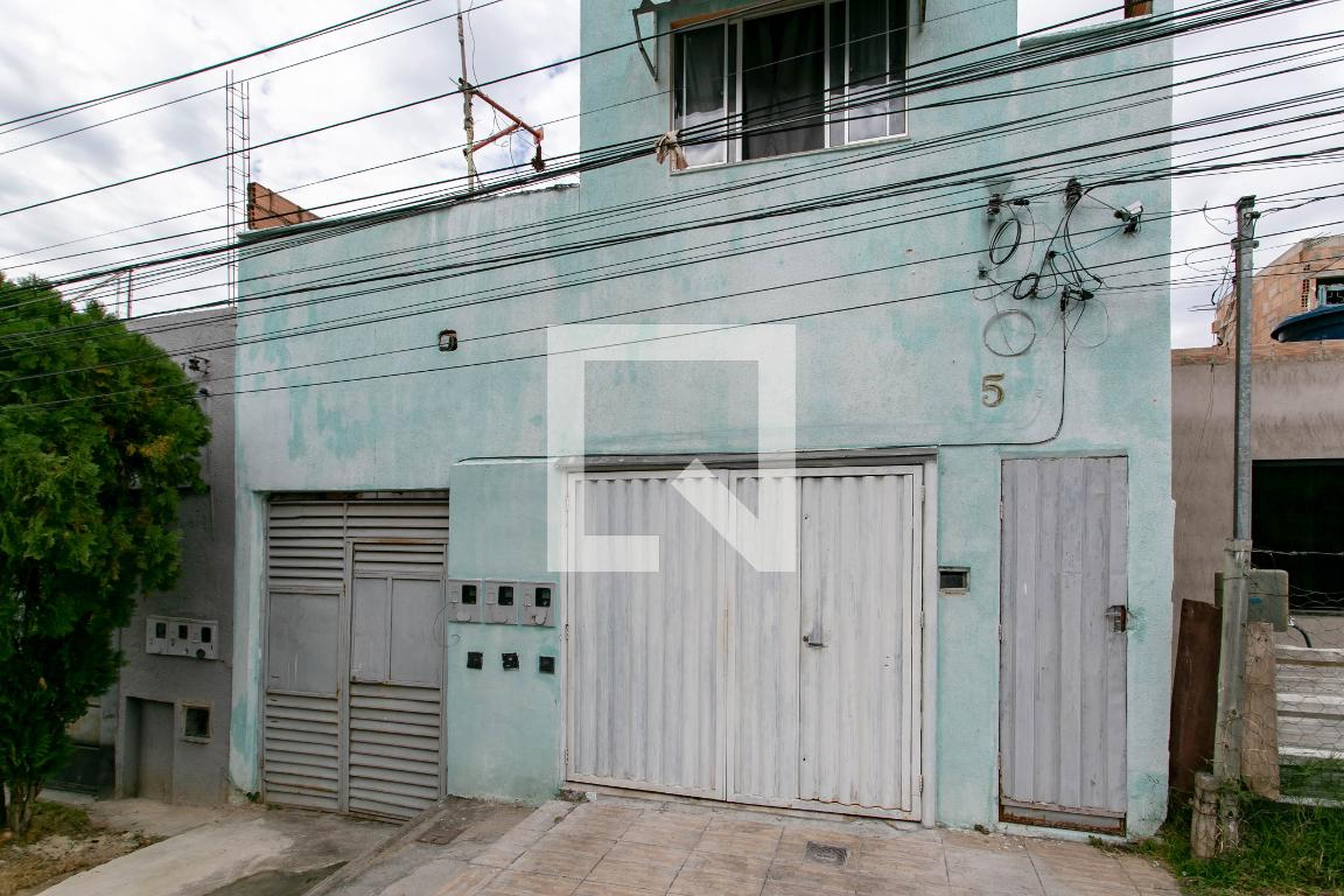 Fachada Condomínio em Rua Joel Gomes Moreira, 5