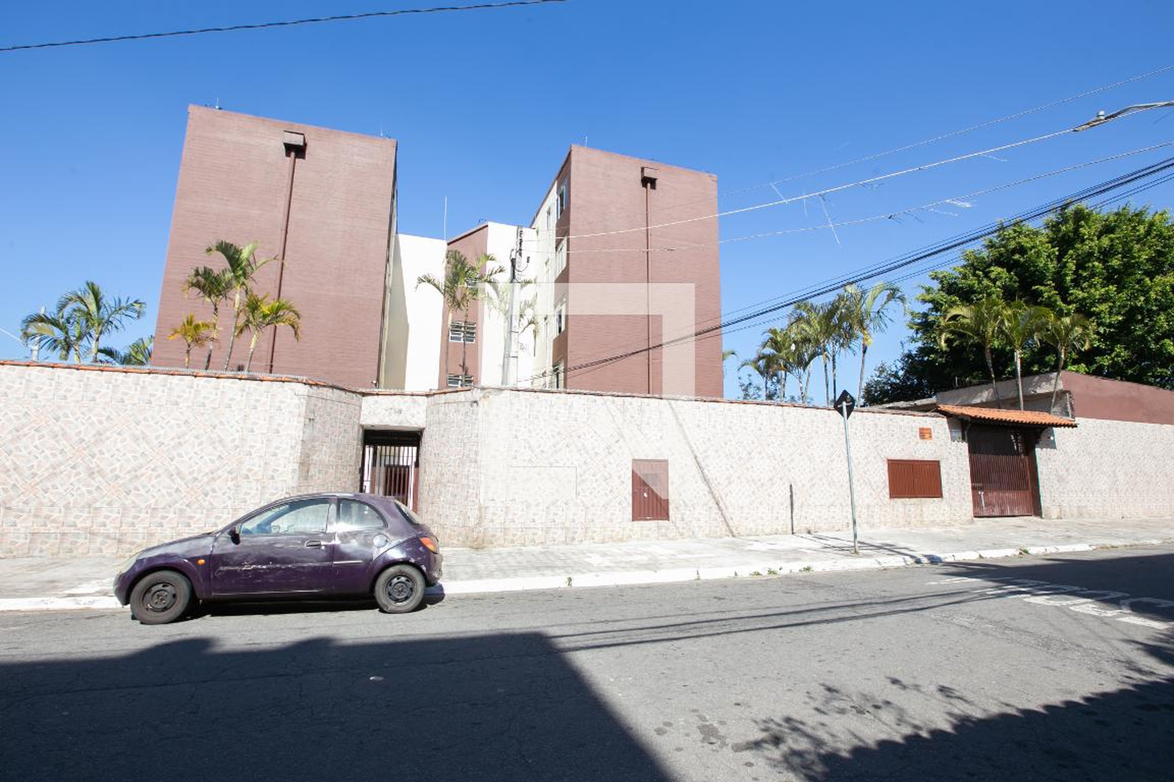 Fachada do Condomínio Condomínio Mirindibas III