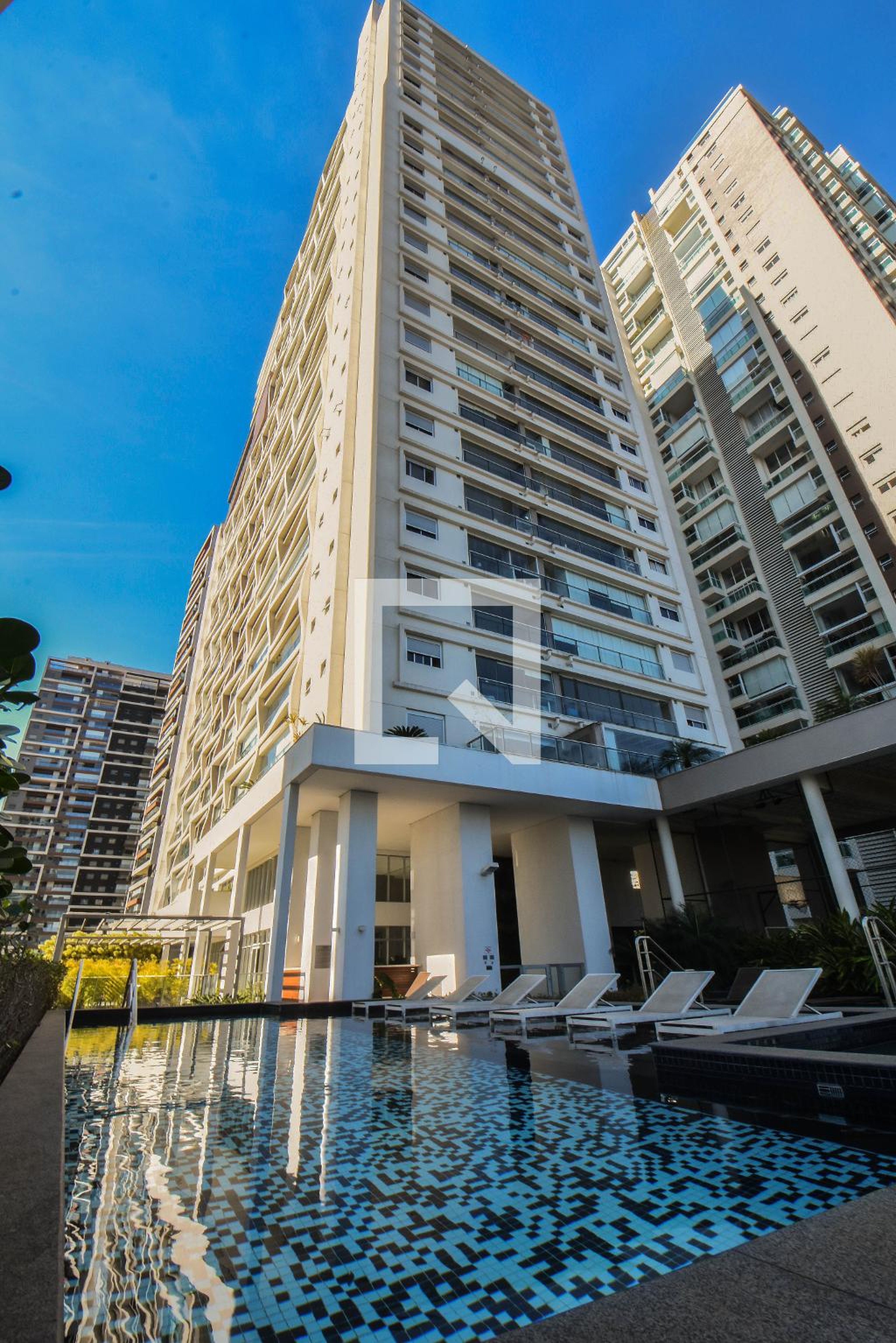 Prédio Condomínio New AGE Michigan