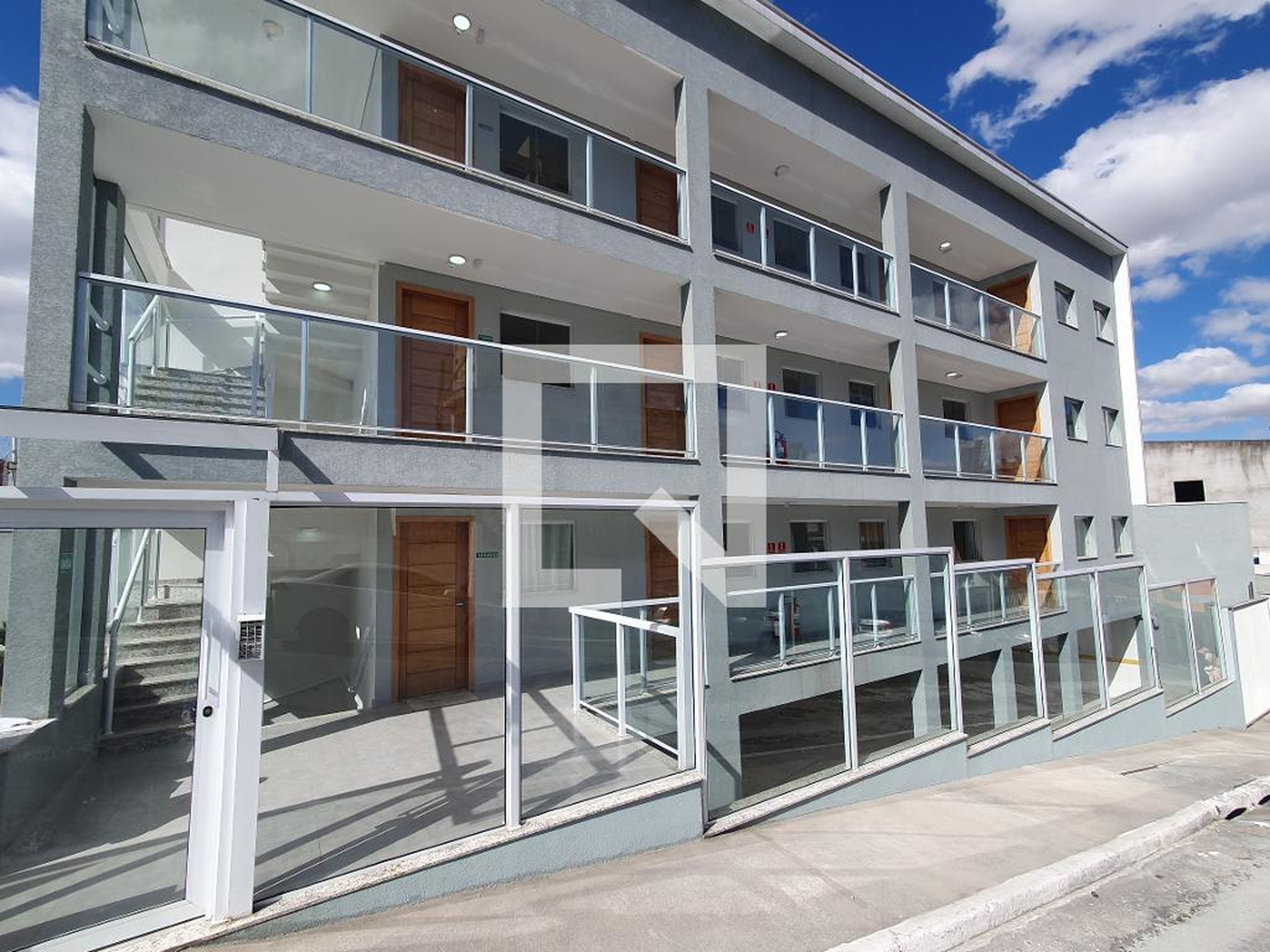 Fachada Condomínio em Rua Bacanga, 10