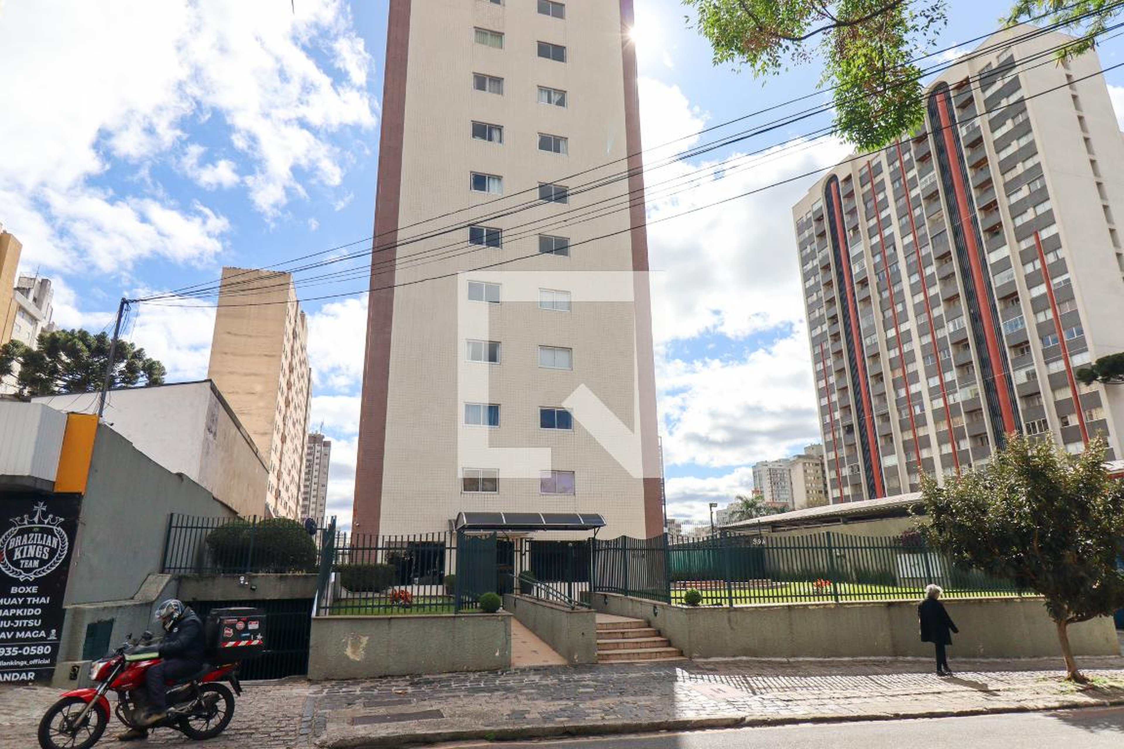 Fachada do Condomínio Edifício Cordilheiras