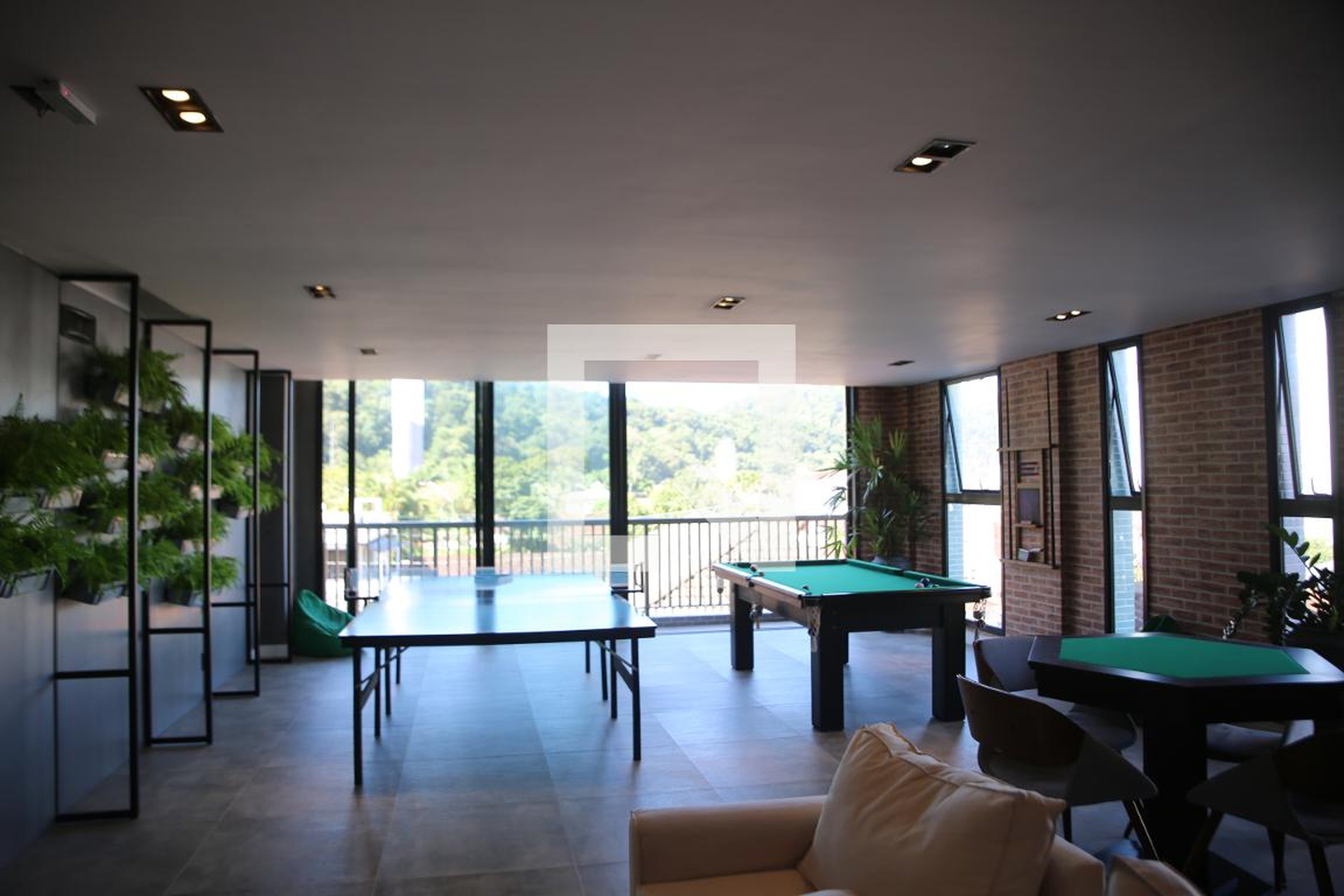 Salão de jogos - Colline