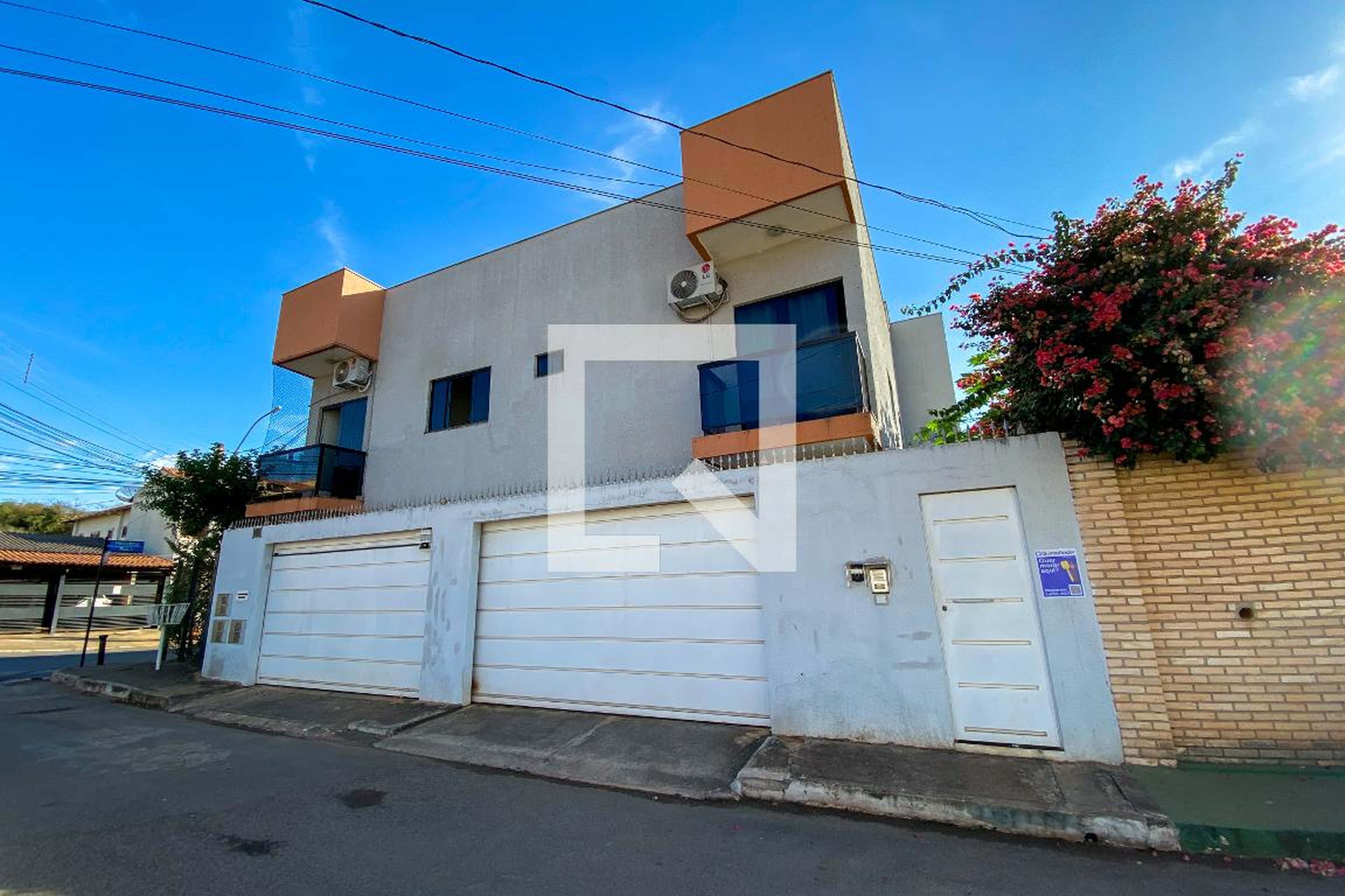 Fachada Condomínio em Rua 09 Lote 01, 102