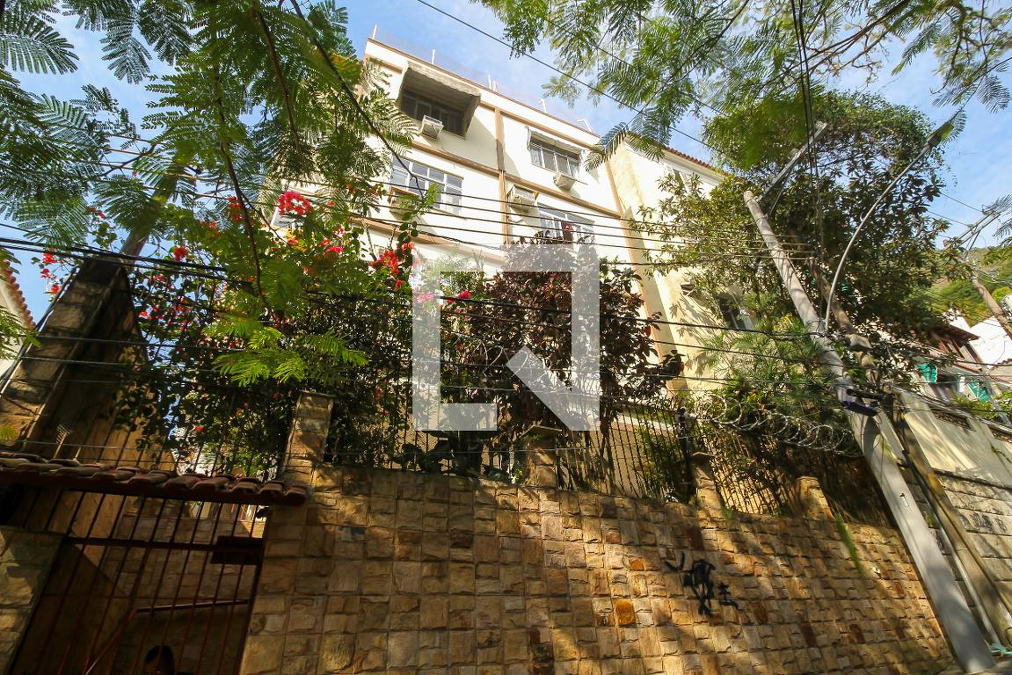 Fachada do Prédio Condomínio Liliane