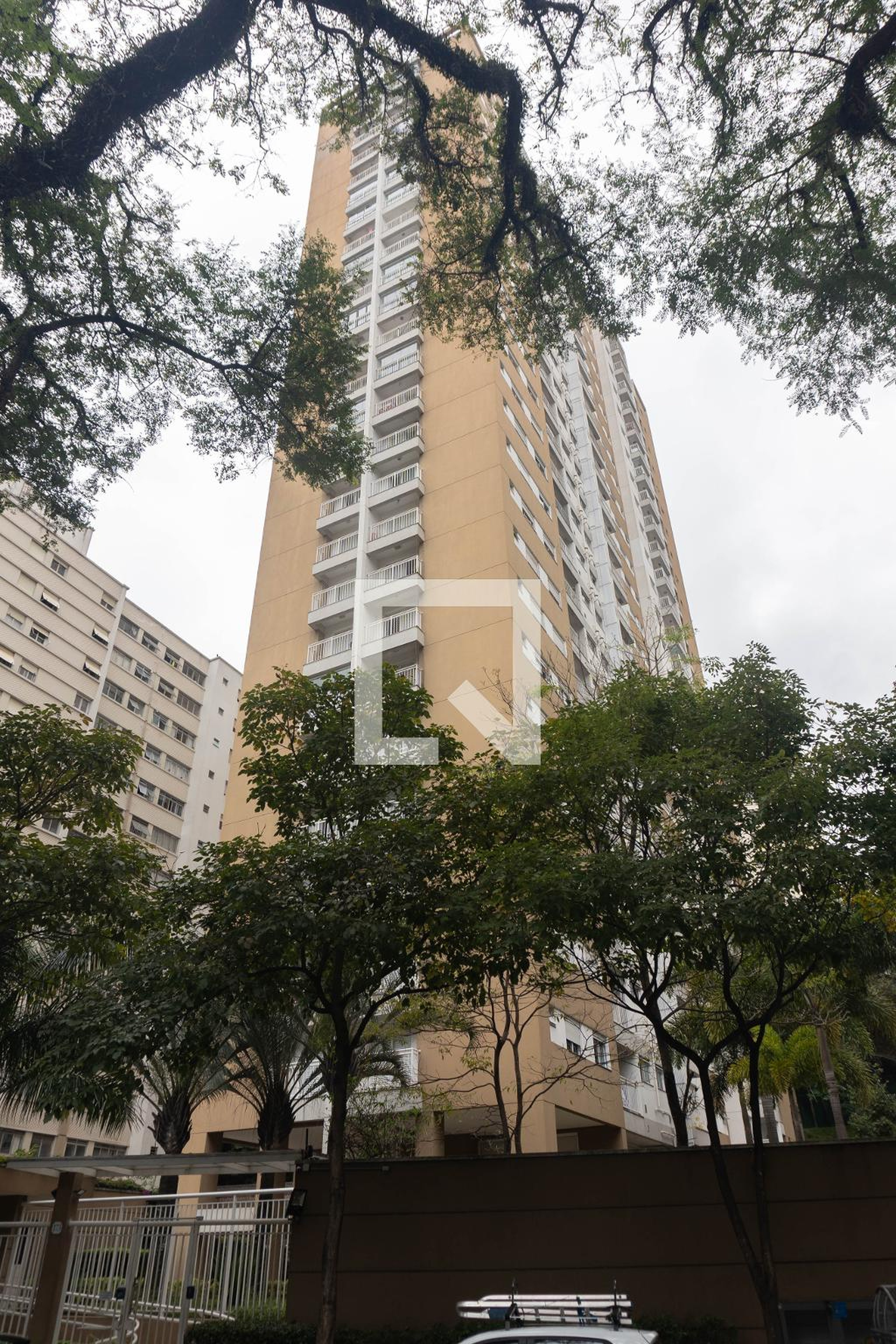 Fachada Condomínio em Rua Doutor Plínio Barreto, 17