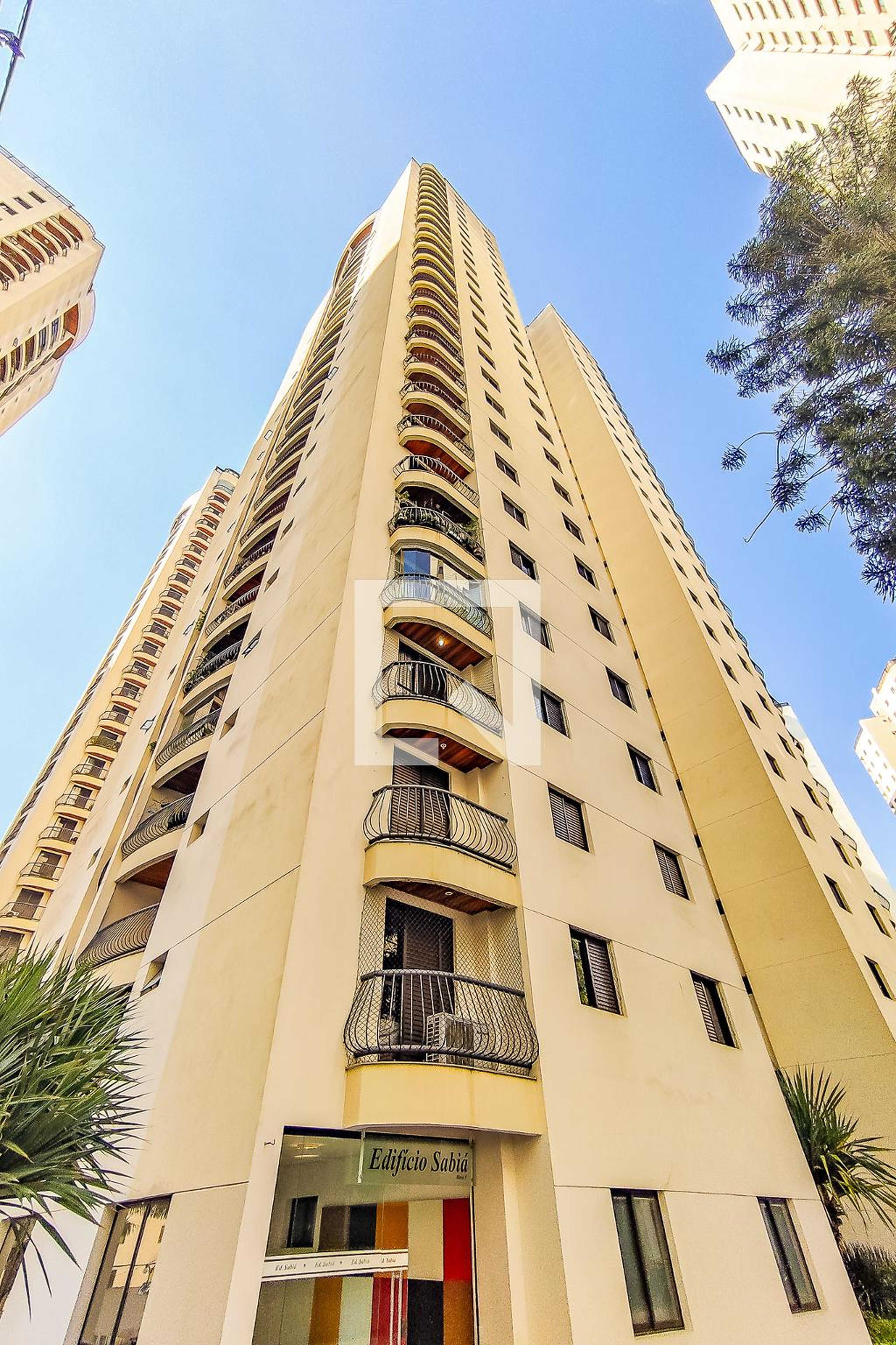 Fachada Condomínio Cerejeiras 1