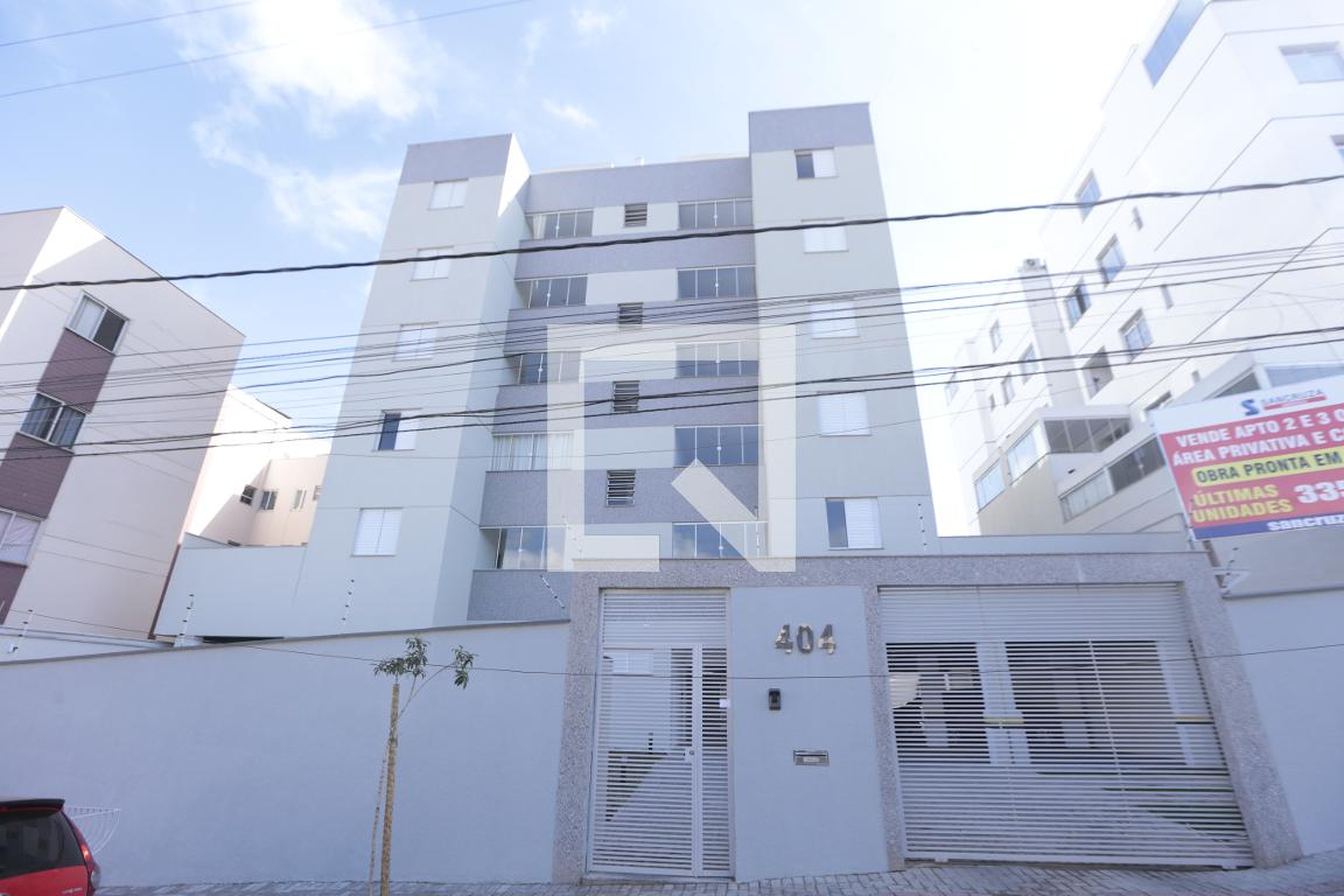 Edifício Condomínio em Rua Antonio Henriques Nogueira, 404