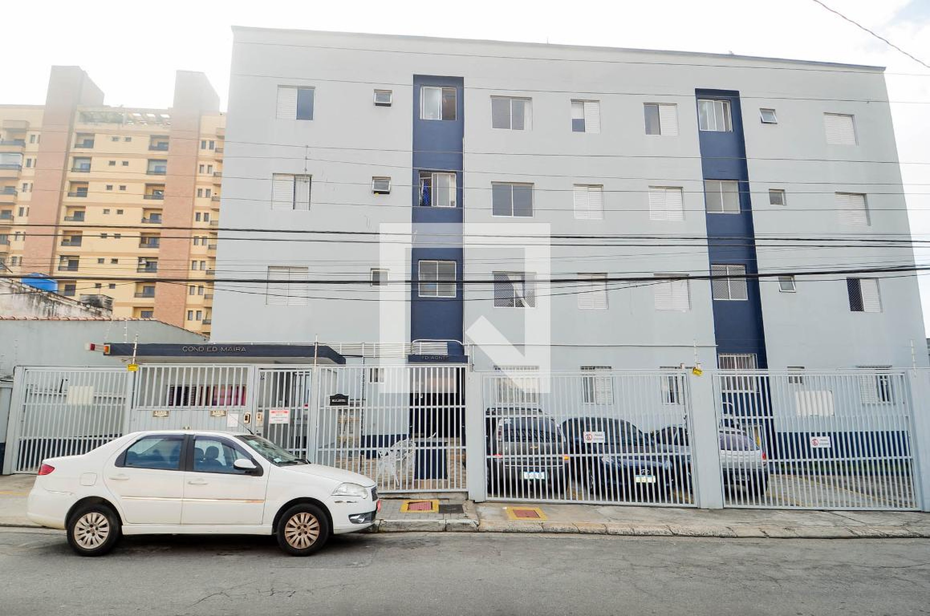 Fachada do Condomínio Edifício Maíra