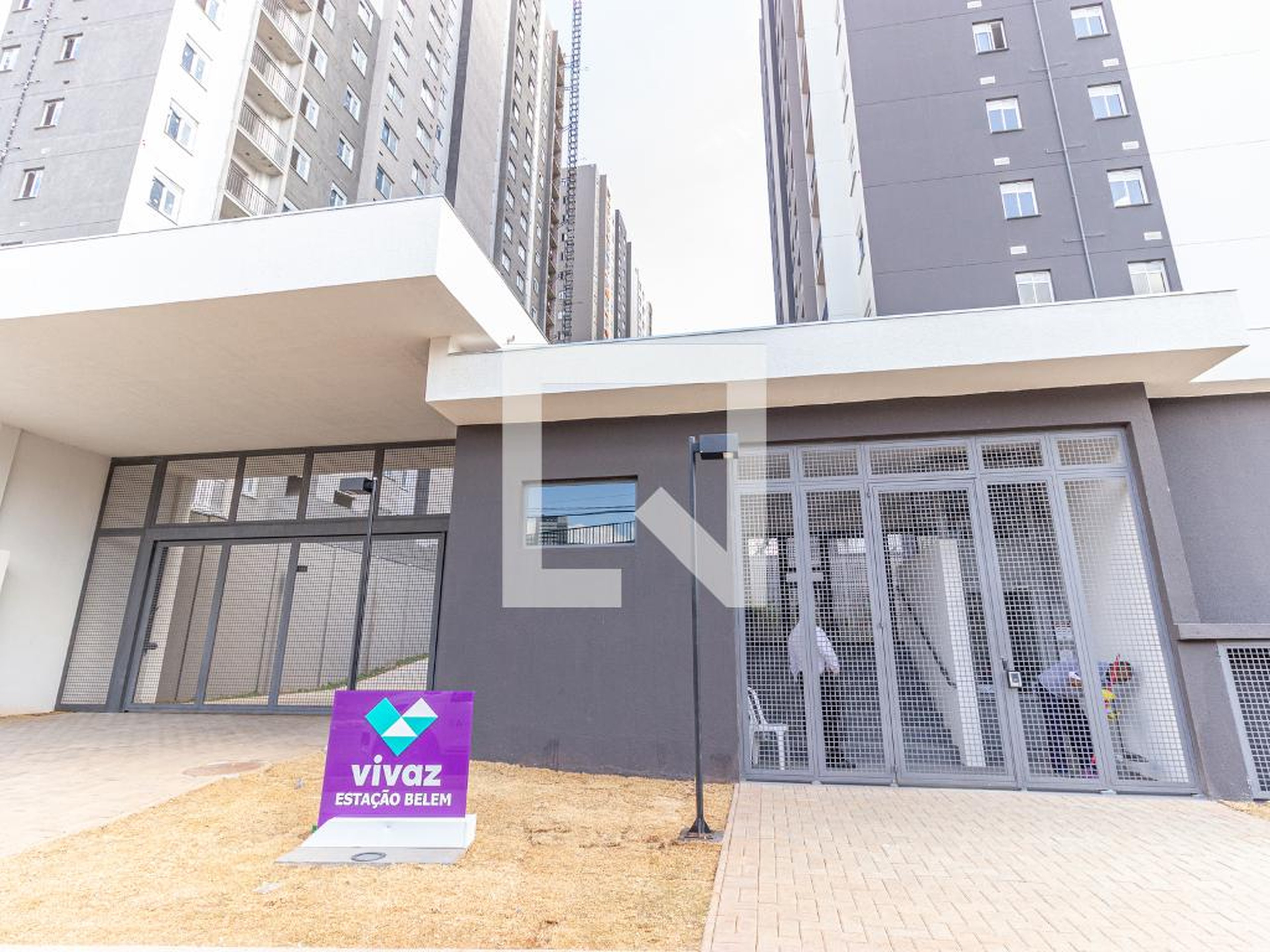 Fachada Condomínio em Rua Siqueira Bueno, 650