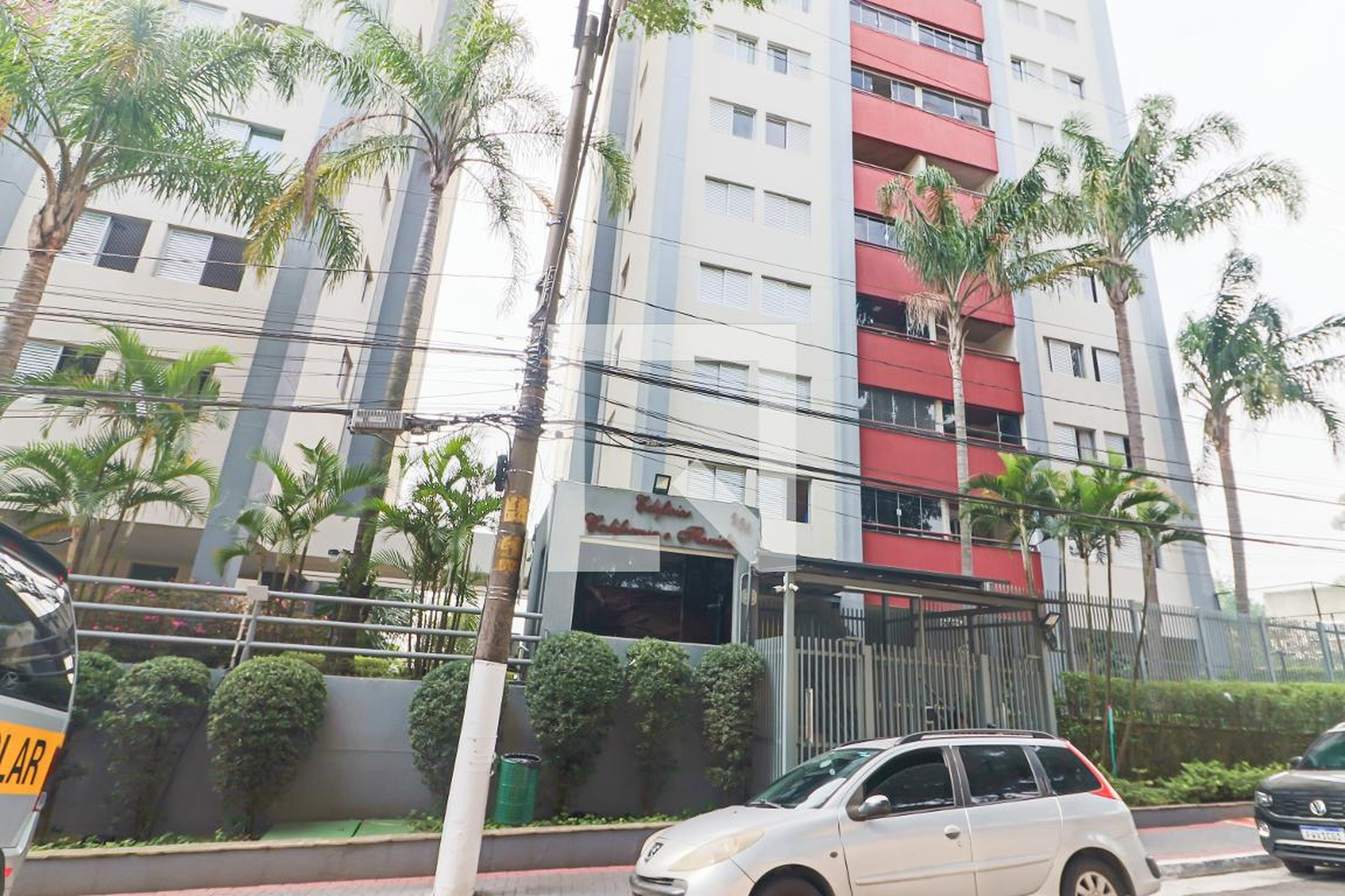 Fachada do Condomínio Condomínio Califórnia e Florida