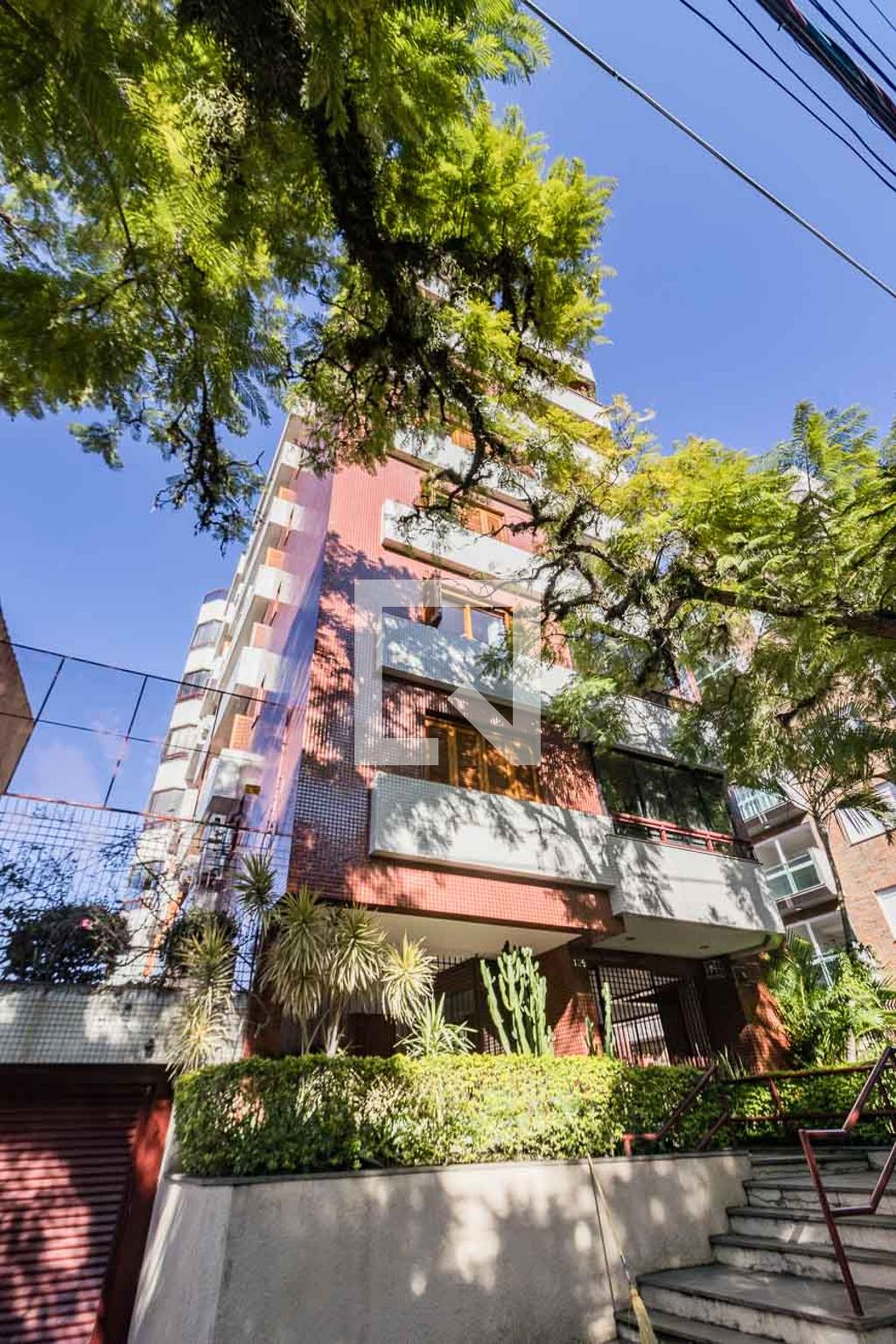 Fachada Condomínio em Rua Casemiro de Abreu, 126