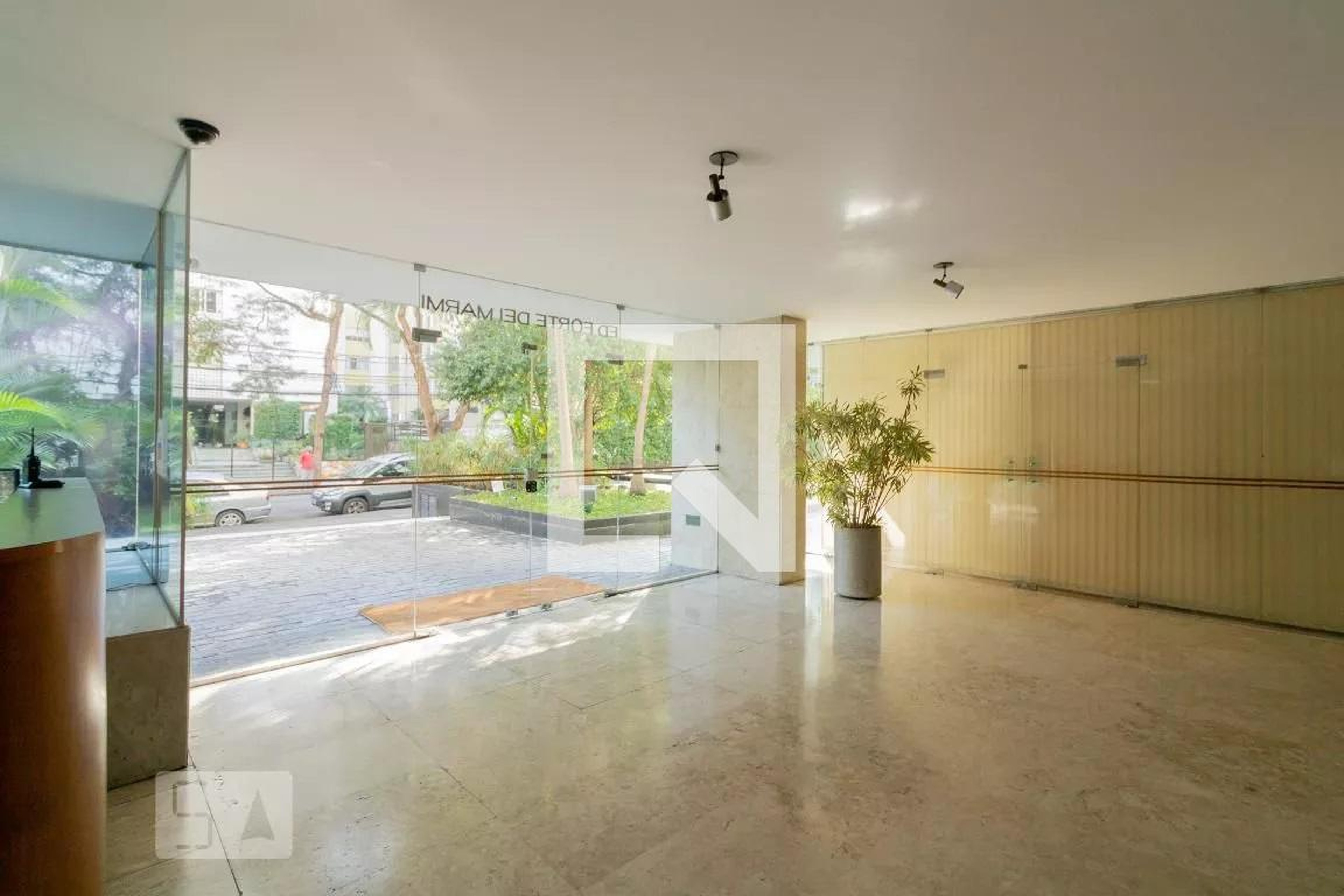 Entrada - Forti Dei Marmi