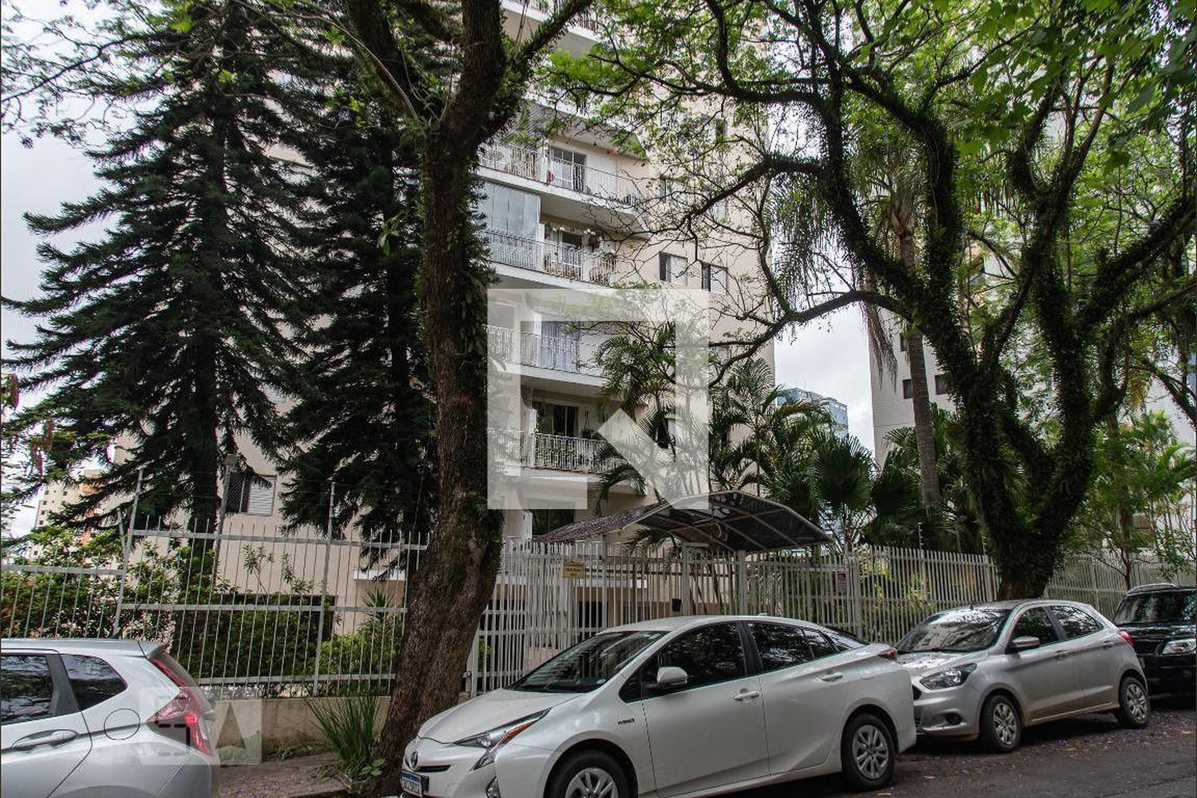 Fachada do Prédio Condomínio Ilha de corsega