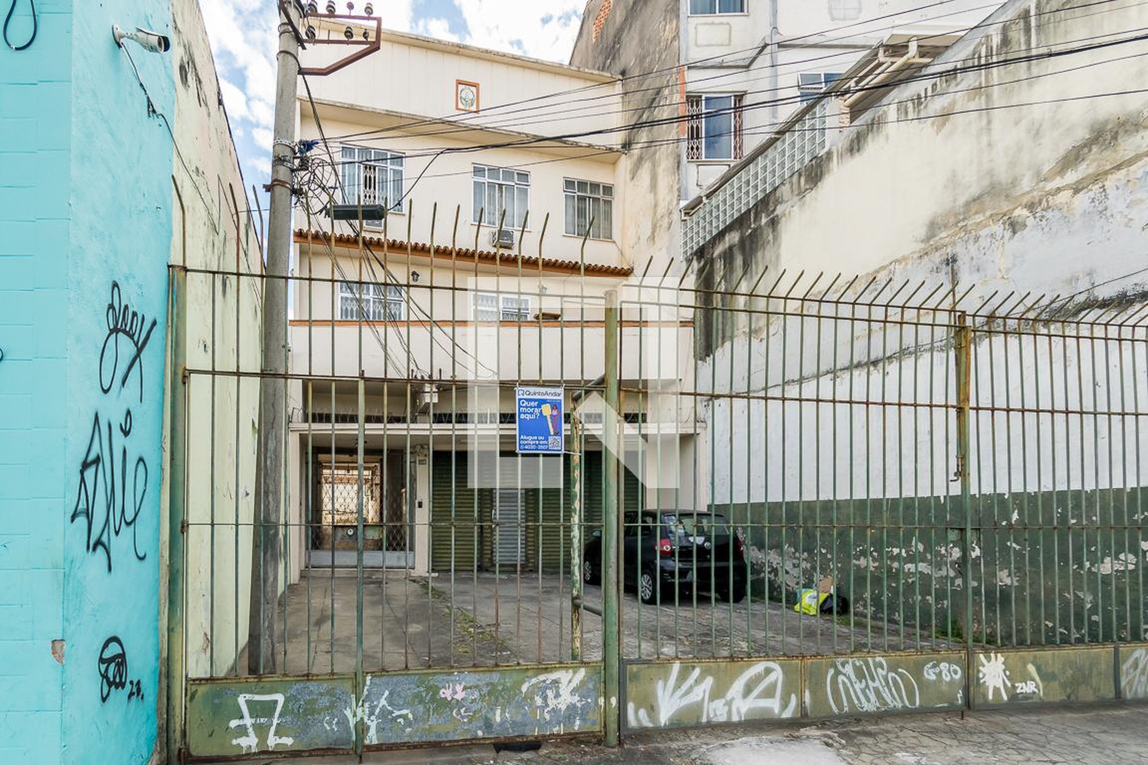 Fachada do Prédio Condomínio em Rua Uranos, 1509