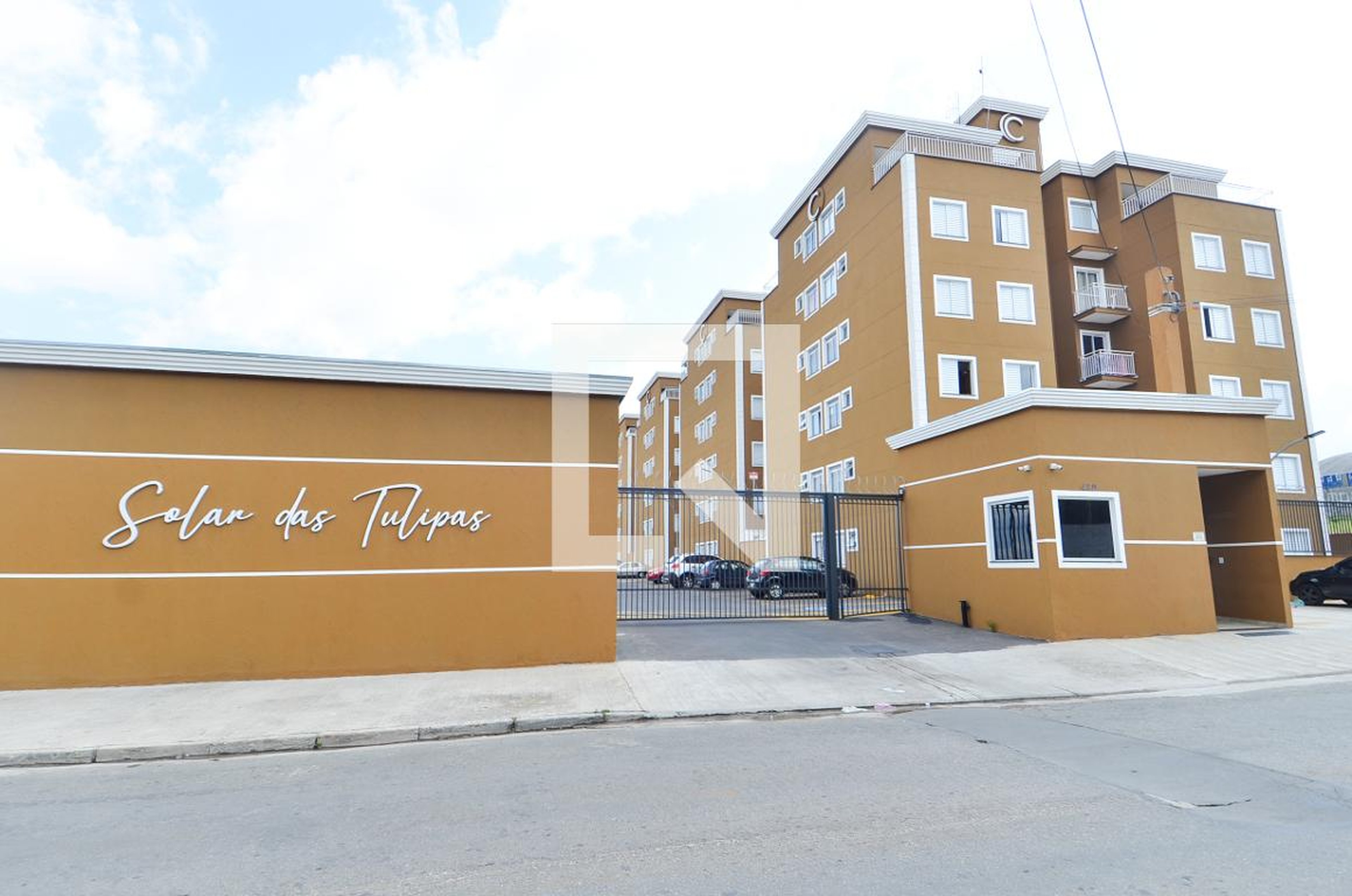 Fachada do Condomínio Condomínio Solar das Tulipas