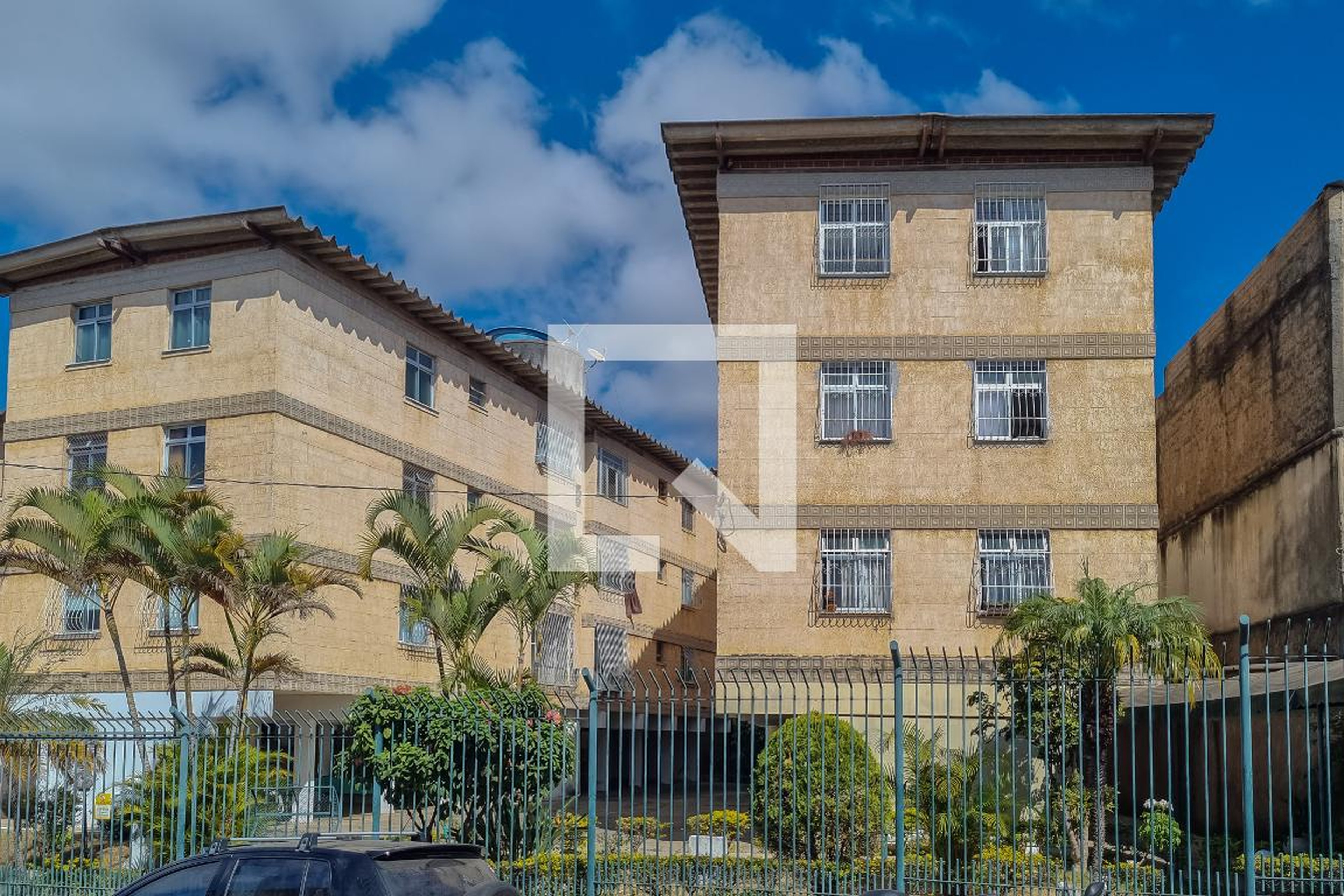 Fachada Condomínio em Rua Carlos Niemeyer, 129