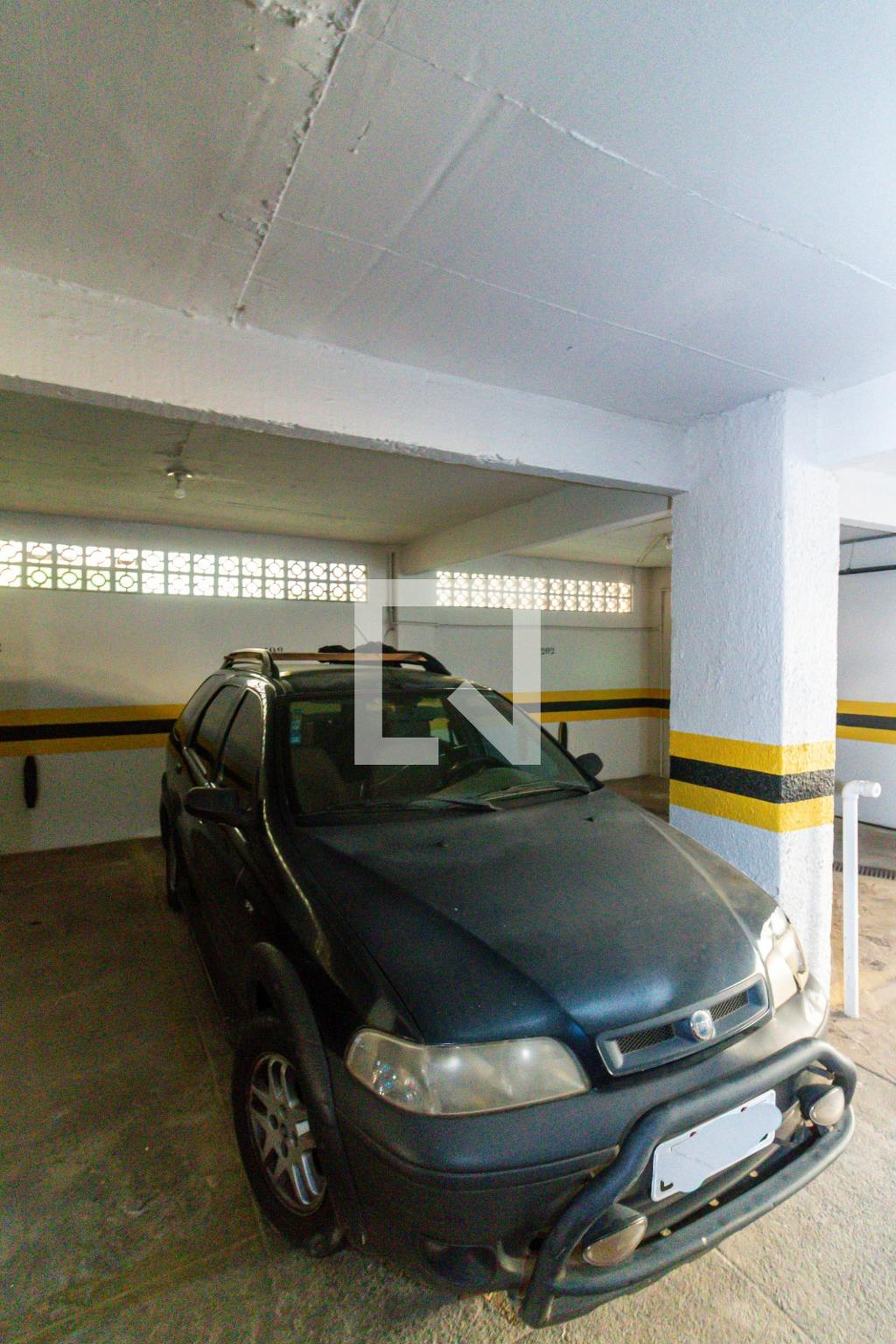 Estacionamento - Edifício Helena